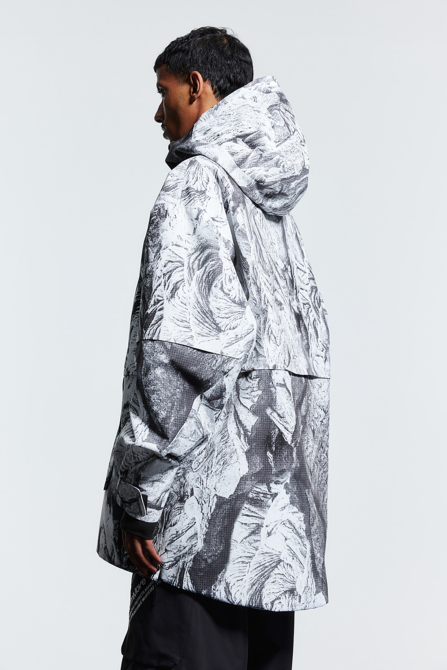 Popover ski jacket in StormMove™ - White/Patterned/Black - 3