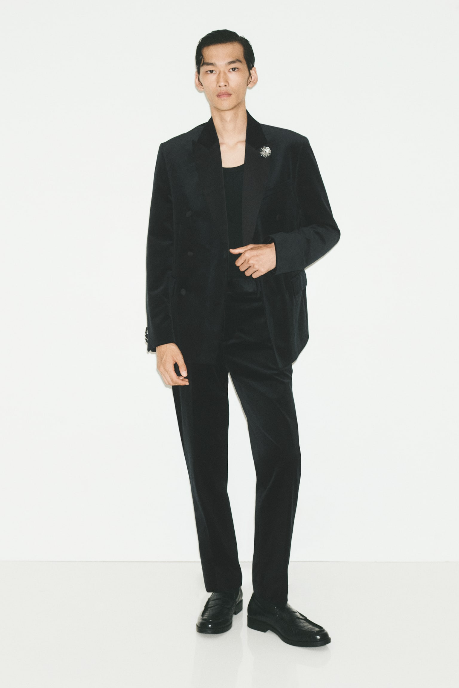 Мужские брюки H&M Regular-Fit Velvet Suit, цвет: Чёрный — фото 2