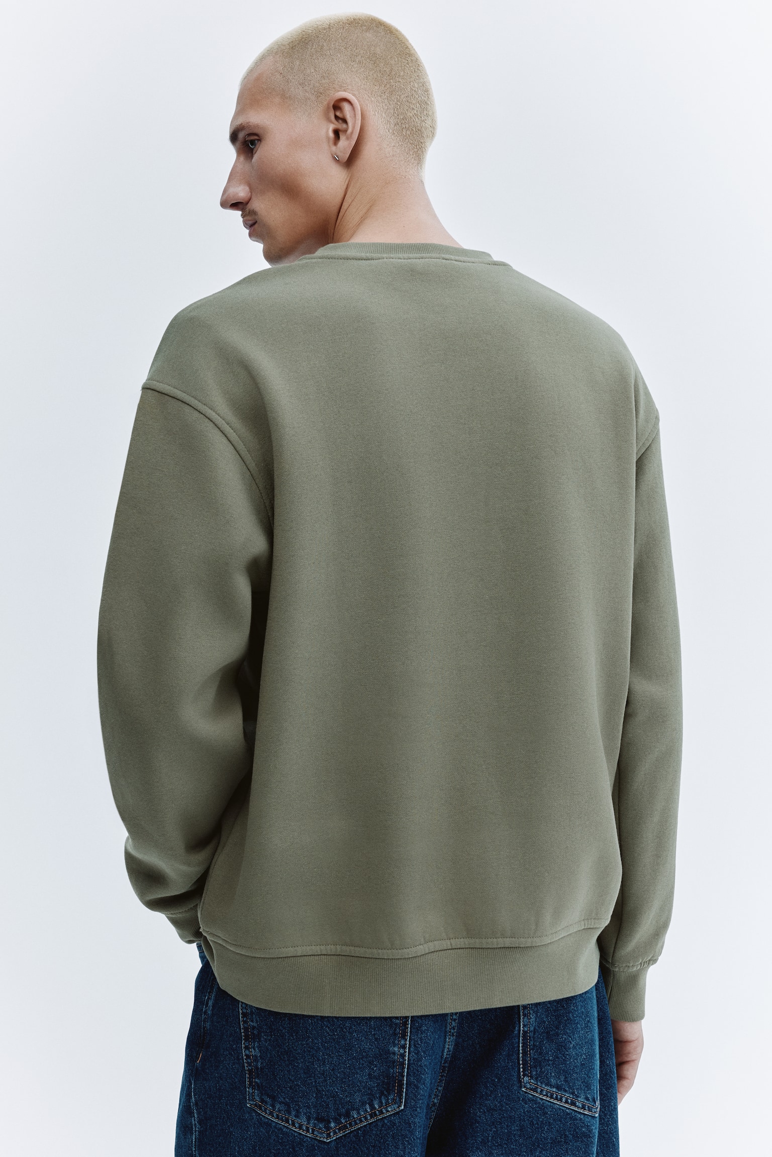 Loose-Fit Sweatshirt - Dusty khaki green/Black/Dark blue/Brown/Dark gray/Plum/Gray melange/Green/White/Pink/Dusty blue/Teal/Light blue/Green/Red - 6