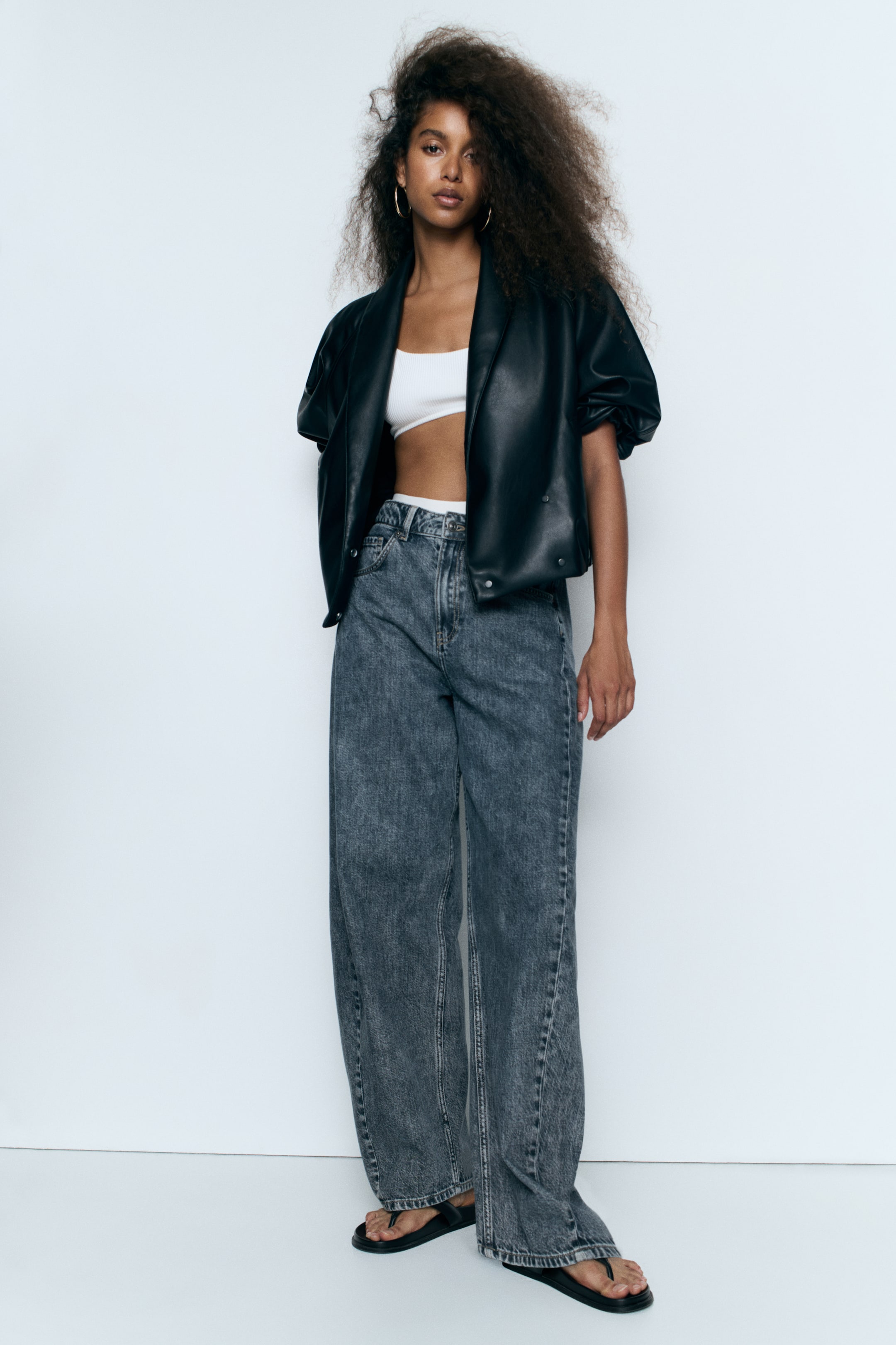 Barrel-Leg High-Waist Jeans