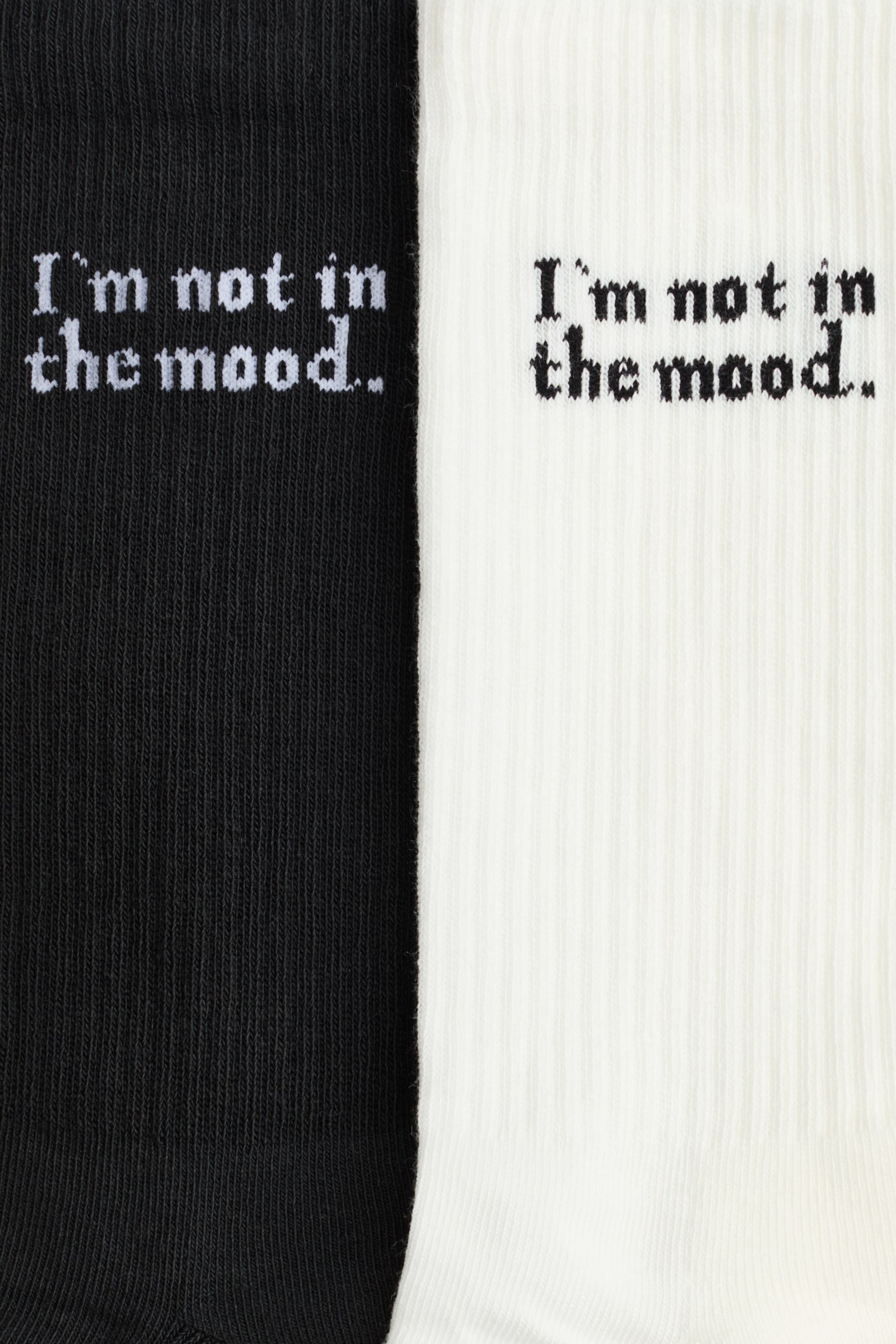 2 pár motívumos zokni - Fehér/Not in the Mood/Fekete/tésztaleves/Fekete/mintás/Fekete/Not in the mood/Fehér/csilipaprikák/Fehér/pizza - 2