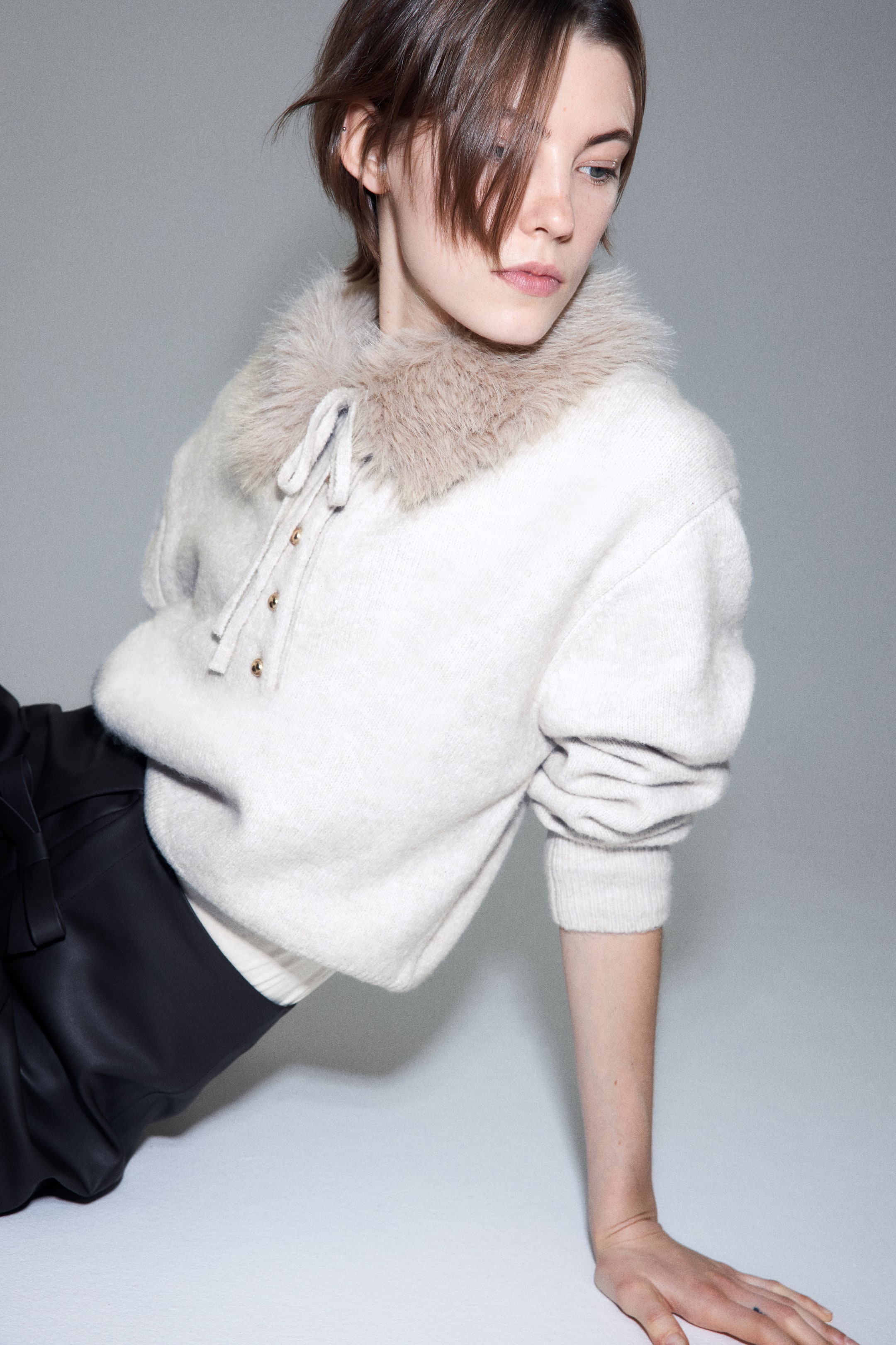 Büyük resmi görüntüle: Yakalı Kazak - Açık bej - KADIN | H&M TR 1