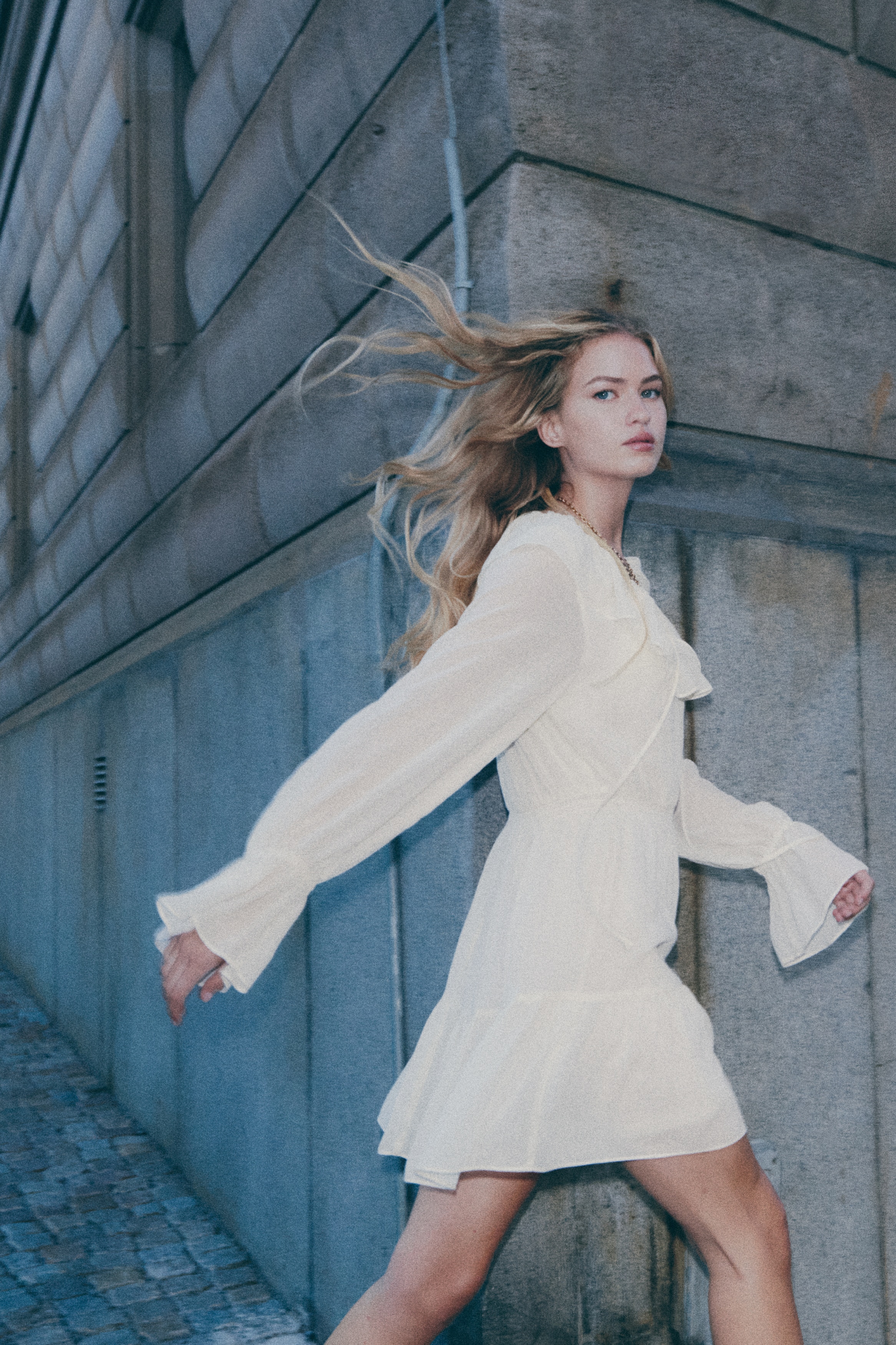 H & M - フリルカラーワンピース - ホワイト H & M - フリルカラーワンピース - ホワイト