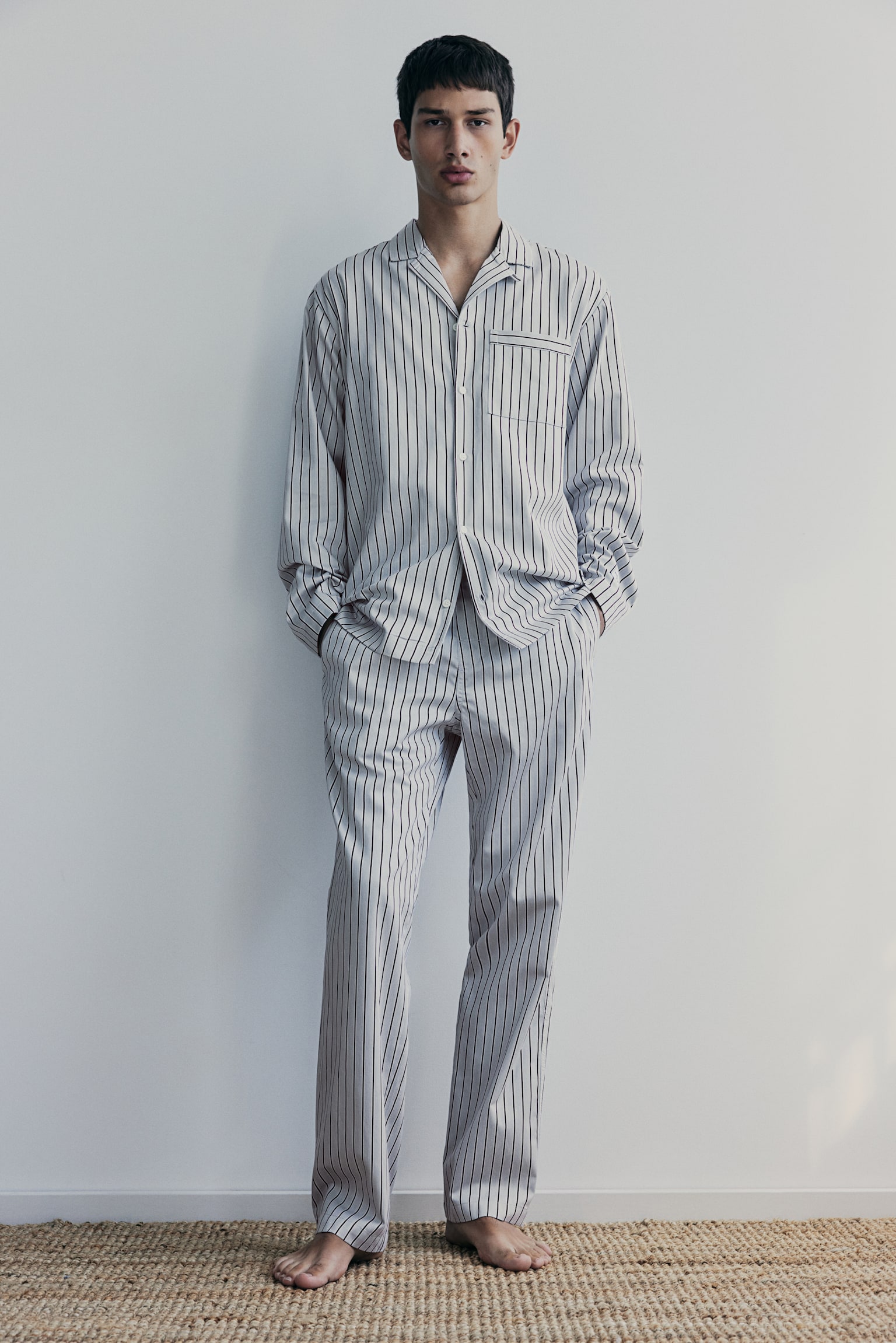 Relaxed Fit Pyjamas - White/Red striped/Light blue/Pinstriped - 1