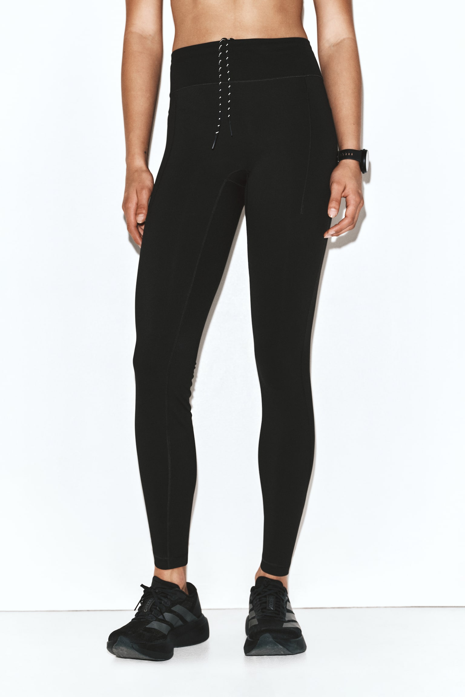 Женские леггинсы H&M Running Leggings with SculptMove™, цвет: Чёрный — фото 3