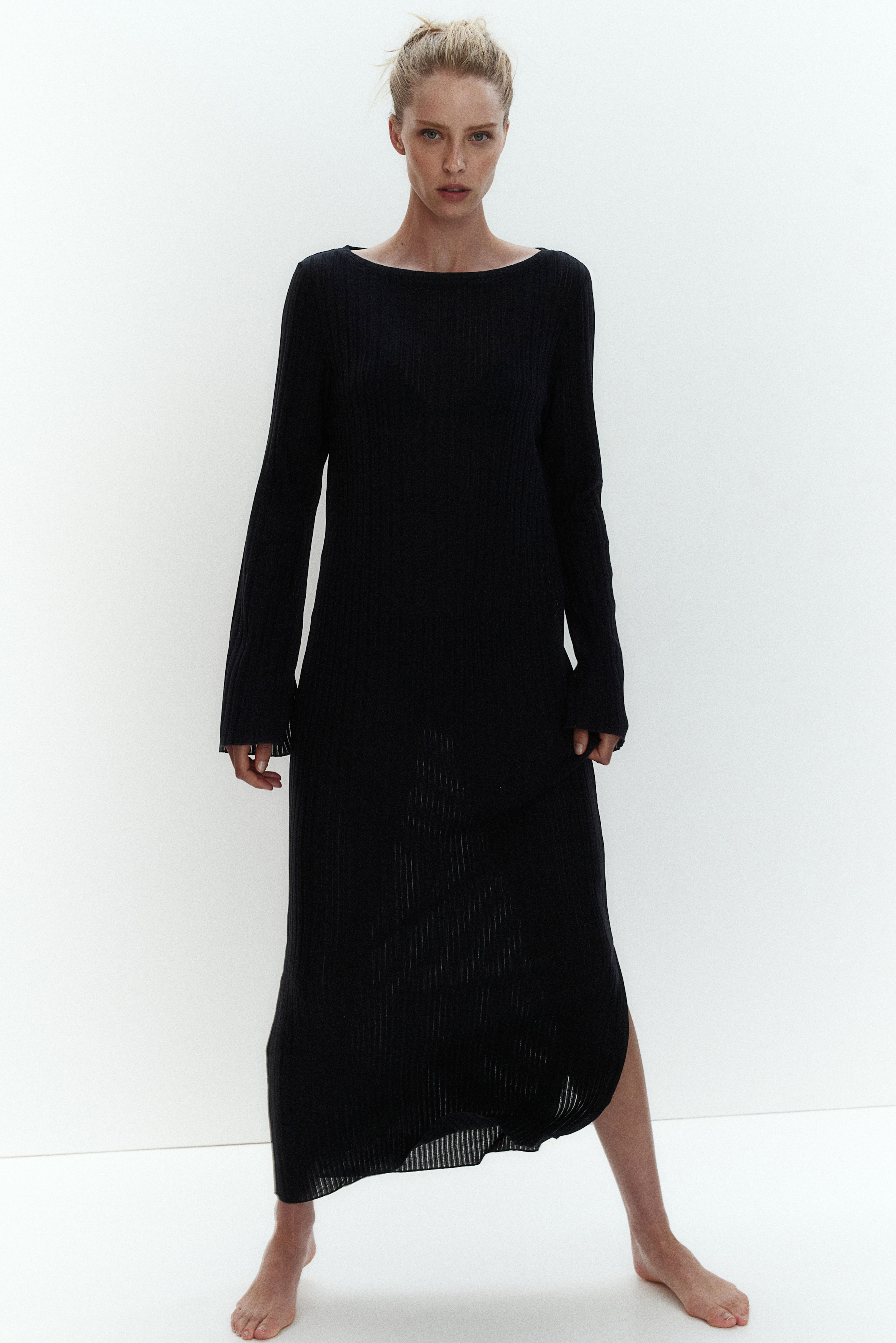 Black ribbed knit dress hotsell