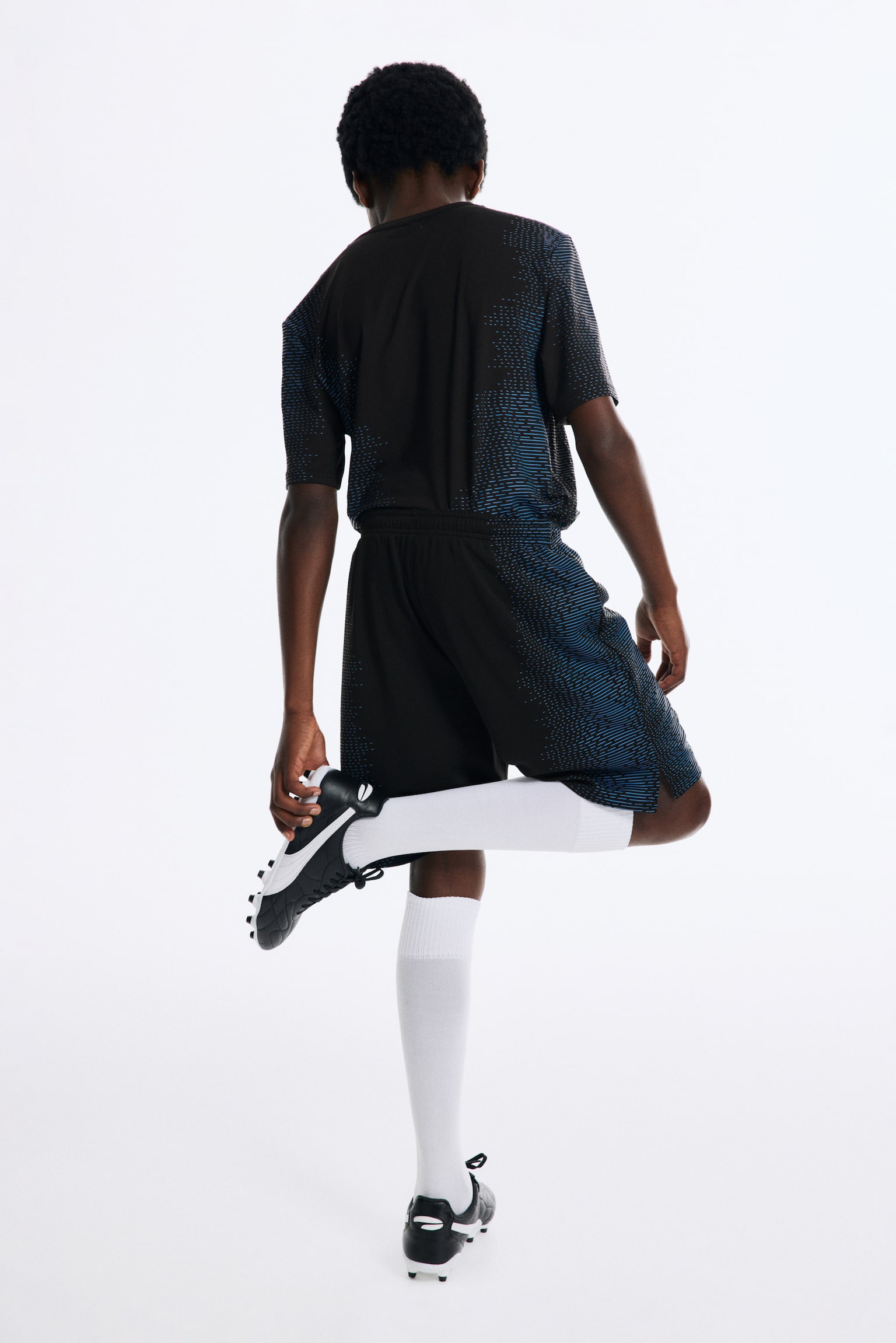 Детские комплекты H&M Move 2-Piece Sports Set with DryMove™, цвет: Чёрный — фото 4