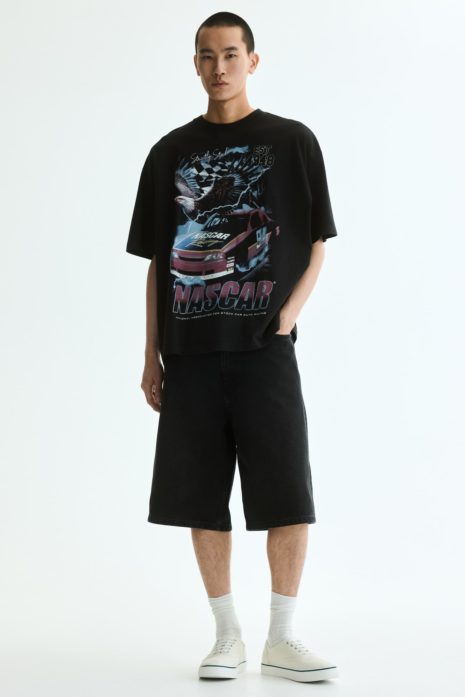Oversized Fit T-shirt - Black/NASCAR/White/Jaws/Black/Rolling Stones/White/Henri Matisse/Black/Bob Marley/Yellow/Matisse/White/Pink Floyd/Black/Spider-Man/Dusty olive green/Nas - 1
