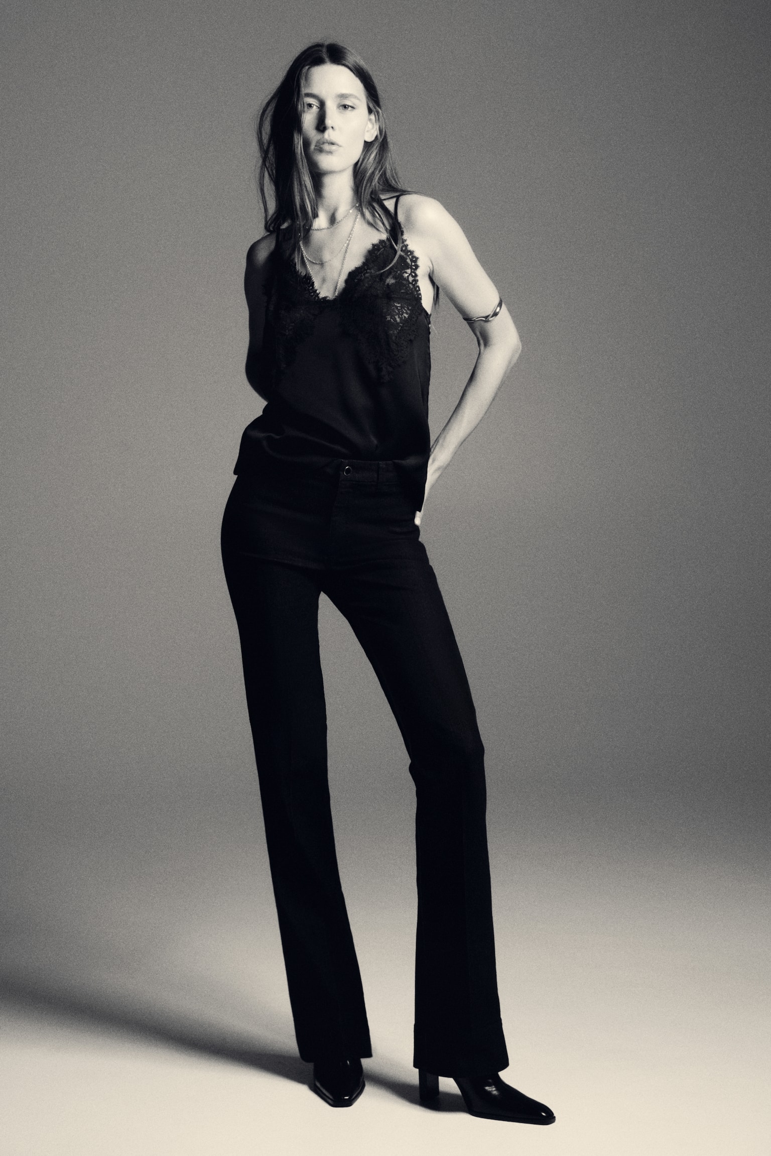 Flared High Jeans - שחור ג'ינס/כחול ג'ינס כהה - 2