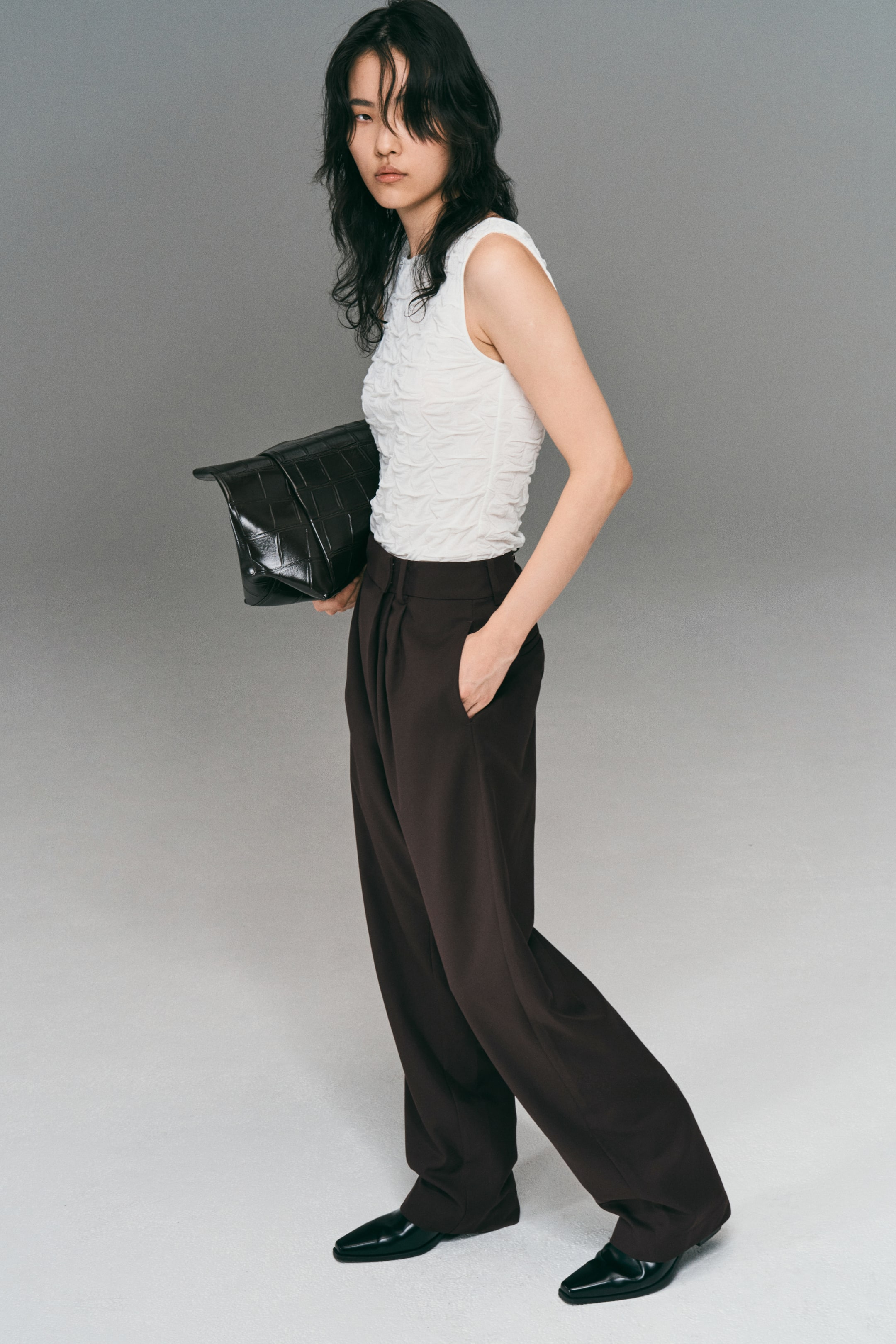 拡大画像を表示: ラップディテール テーラードパンツ - ダークブラウン - レディース | H&M JP 4