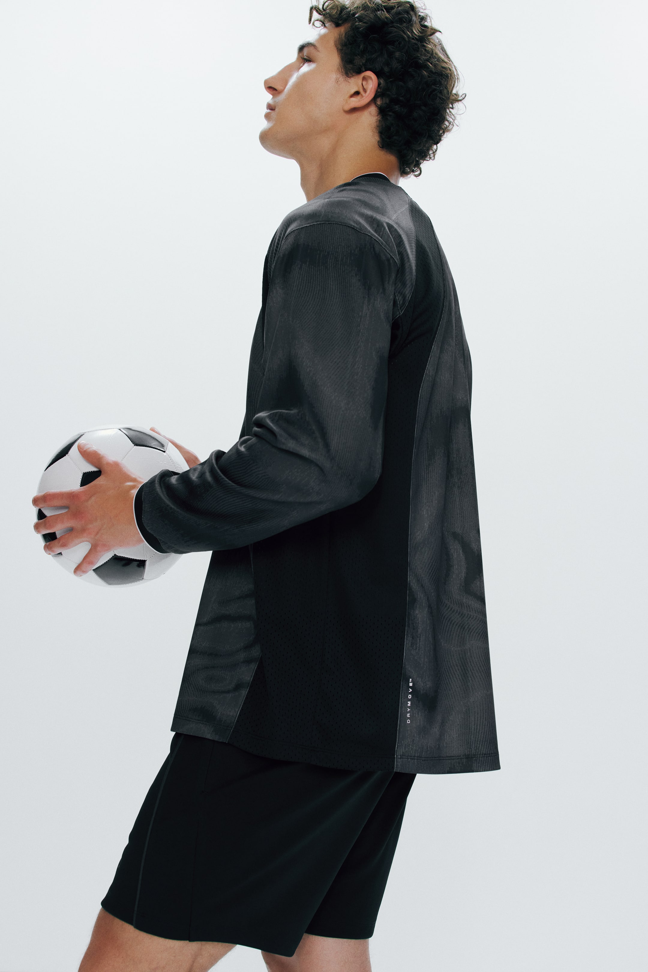 Loose-Fit Soccer Jersey with DryMove™