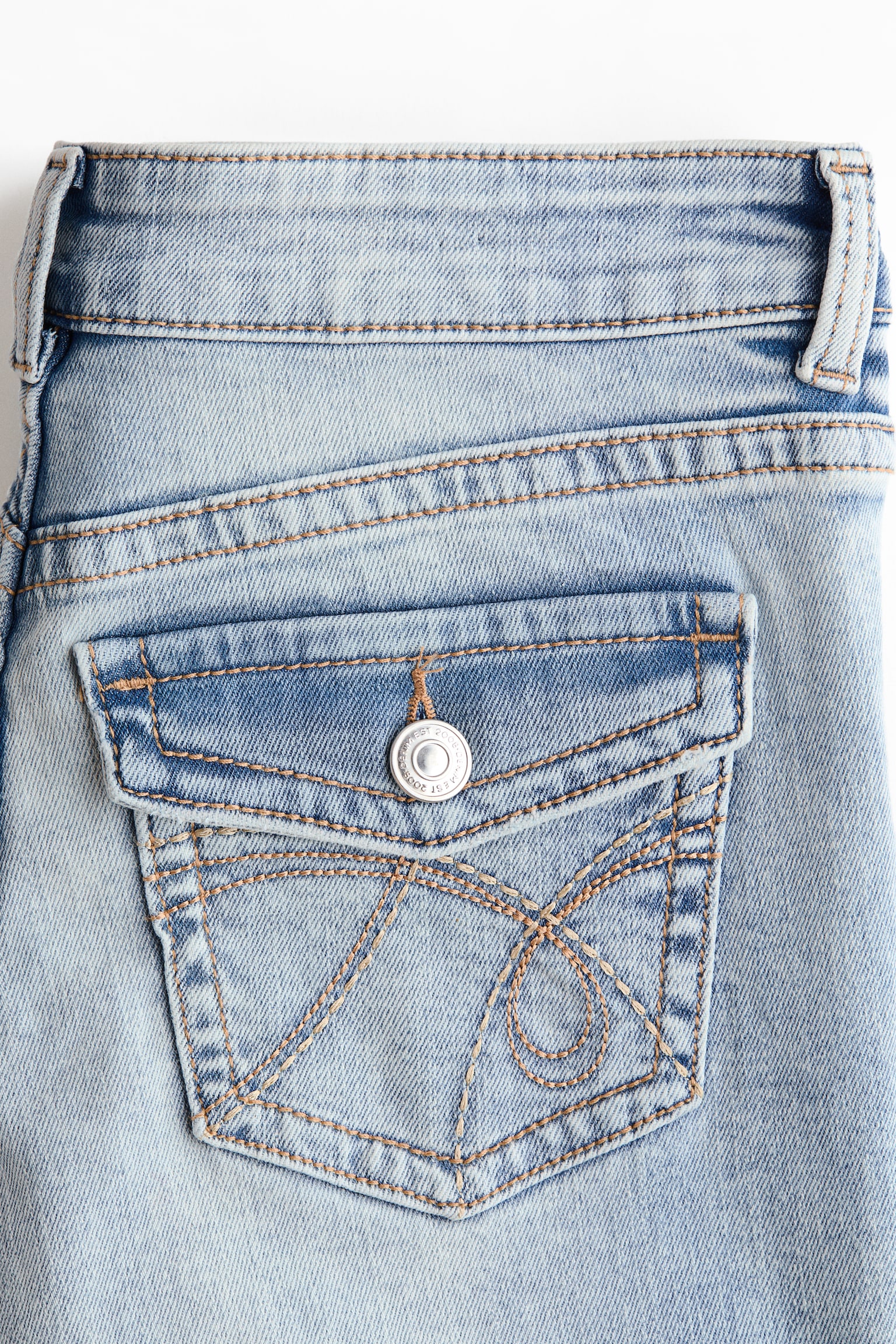 Flared Low Waist Jeans - Helles Denimblau/Denimblau/Weiß - 7