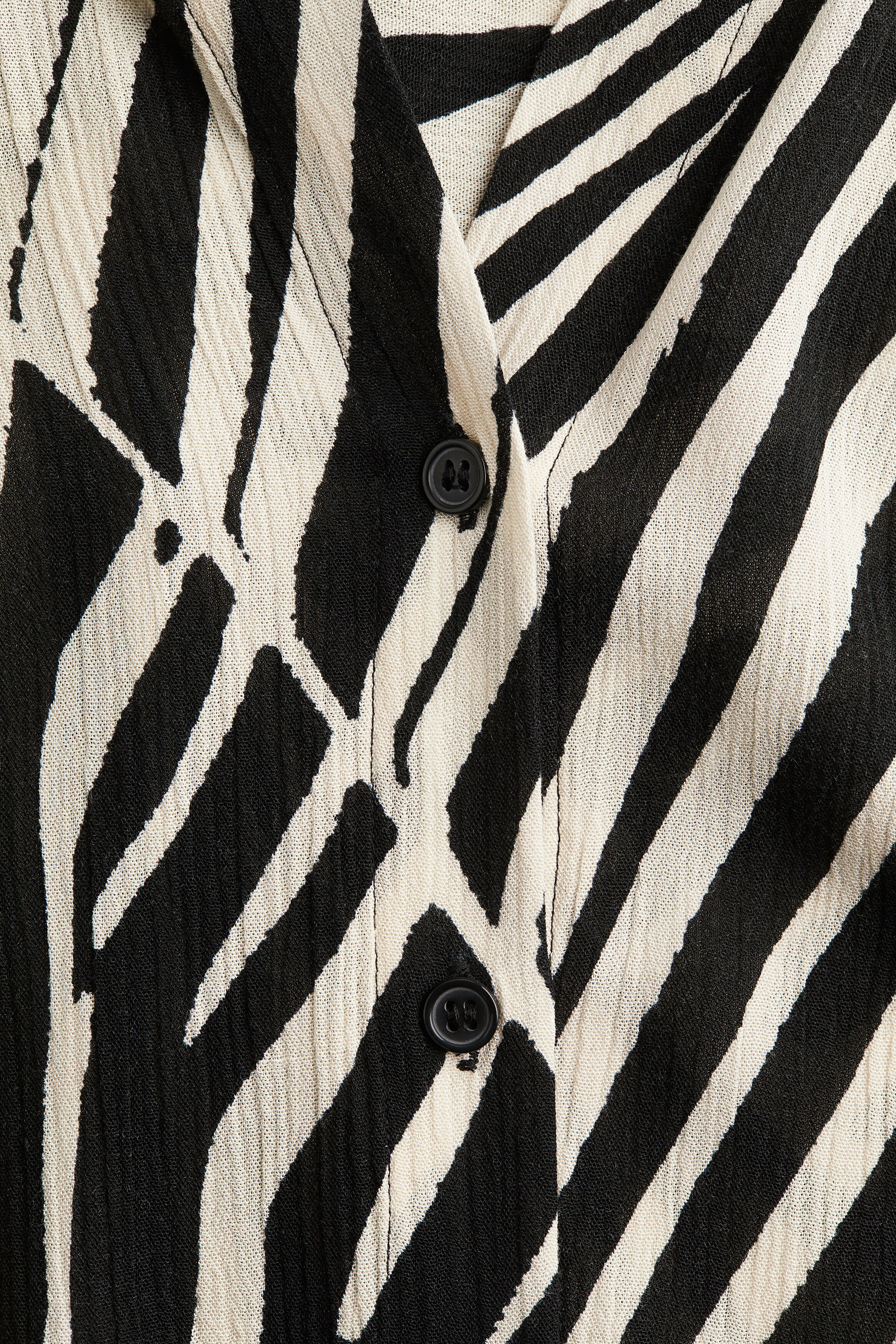 Crinkled viscose shirt