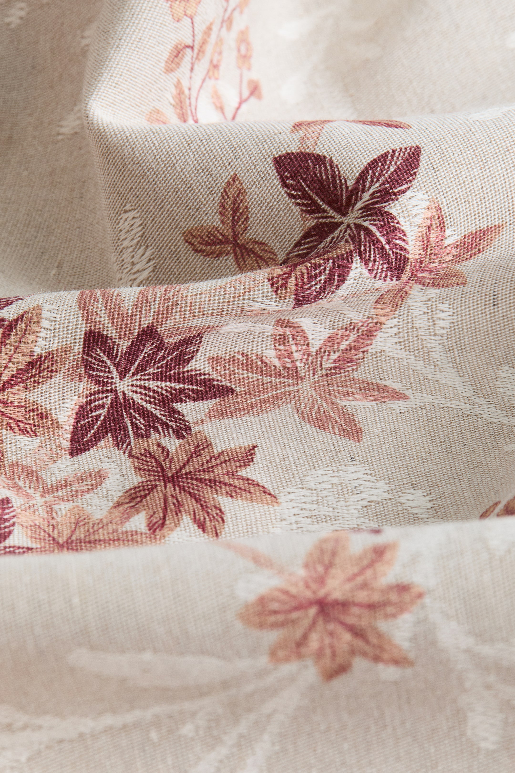 Printed Jacquard-Weave Tablecloth