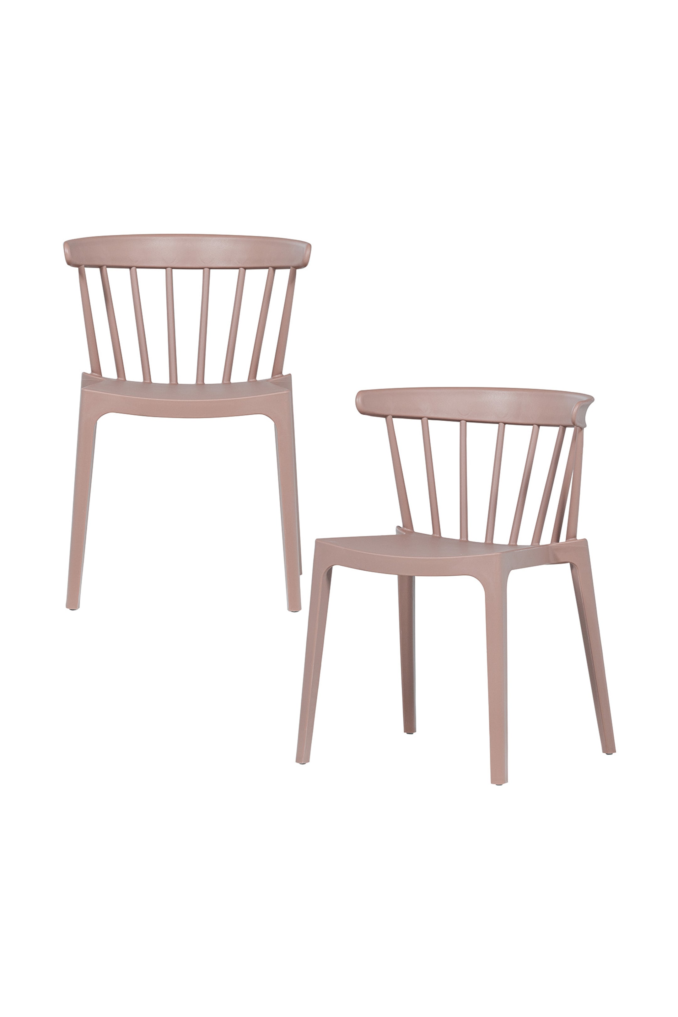 Größeres Bild anzeigen: Zwei taupe-pinke Stühle werden präsentiert, die jeweils über eine Windsor-Rückenlehne mit vertikalen Spindeln und einer gebogenen oberen Schiene, einer flachen Sitzfläche und vier leicht nach außen spreizenden geraden Beinen verfügen. Ein Stuhl ist nach vorne gerichtet, während der andere leicht nach vorne-rechts gedreht ist, um seine Struktur zu zeigen.