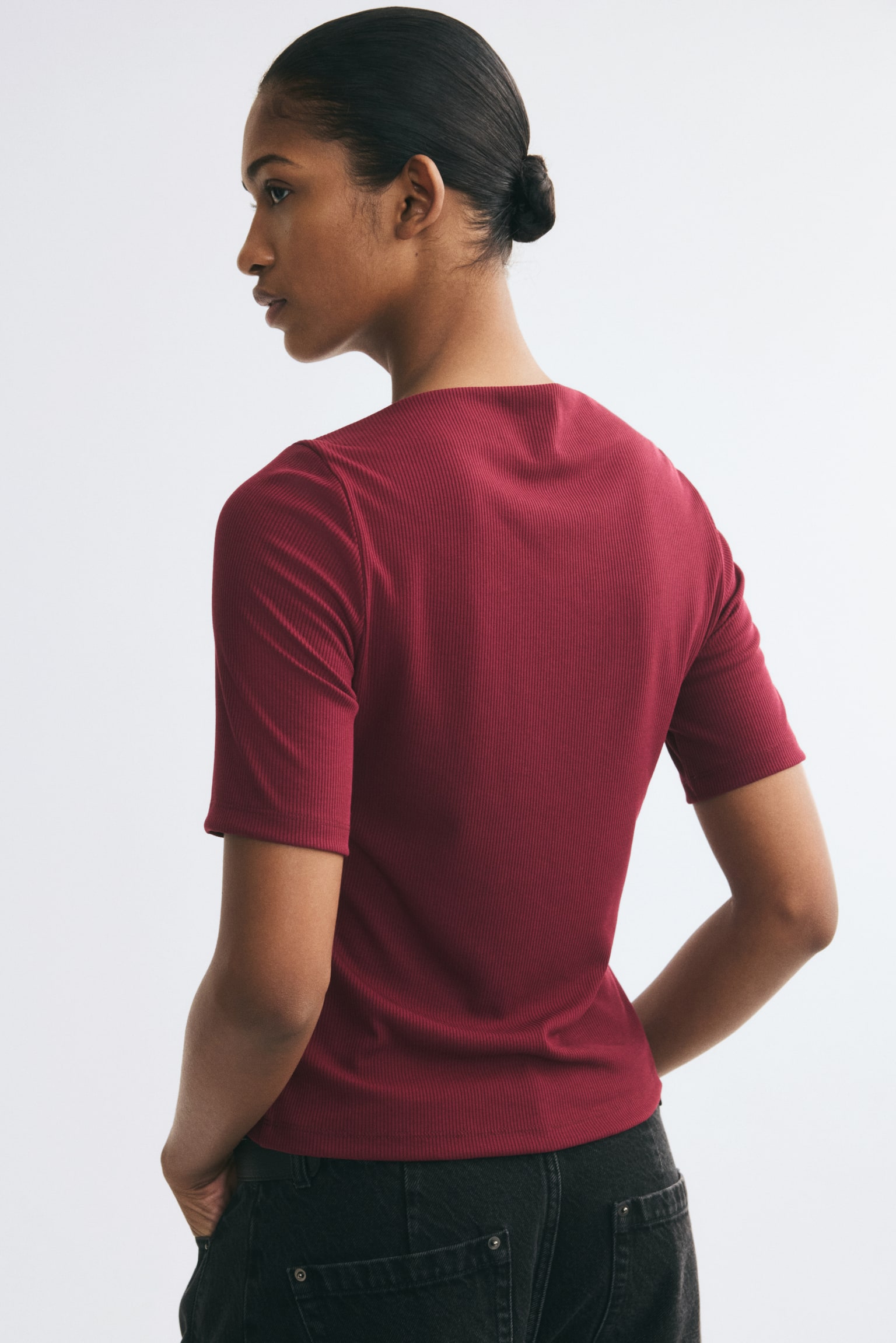 Женский топ H&M Rib-Knit Boat-Neck Top, цвет: Бордовый — фото 4
