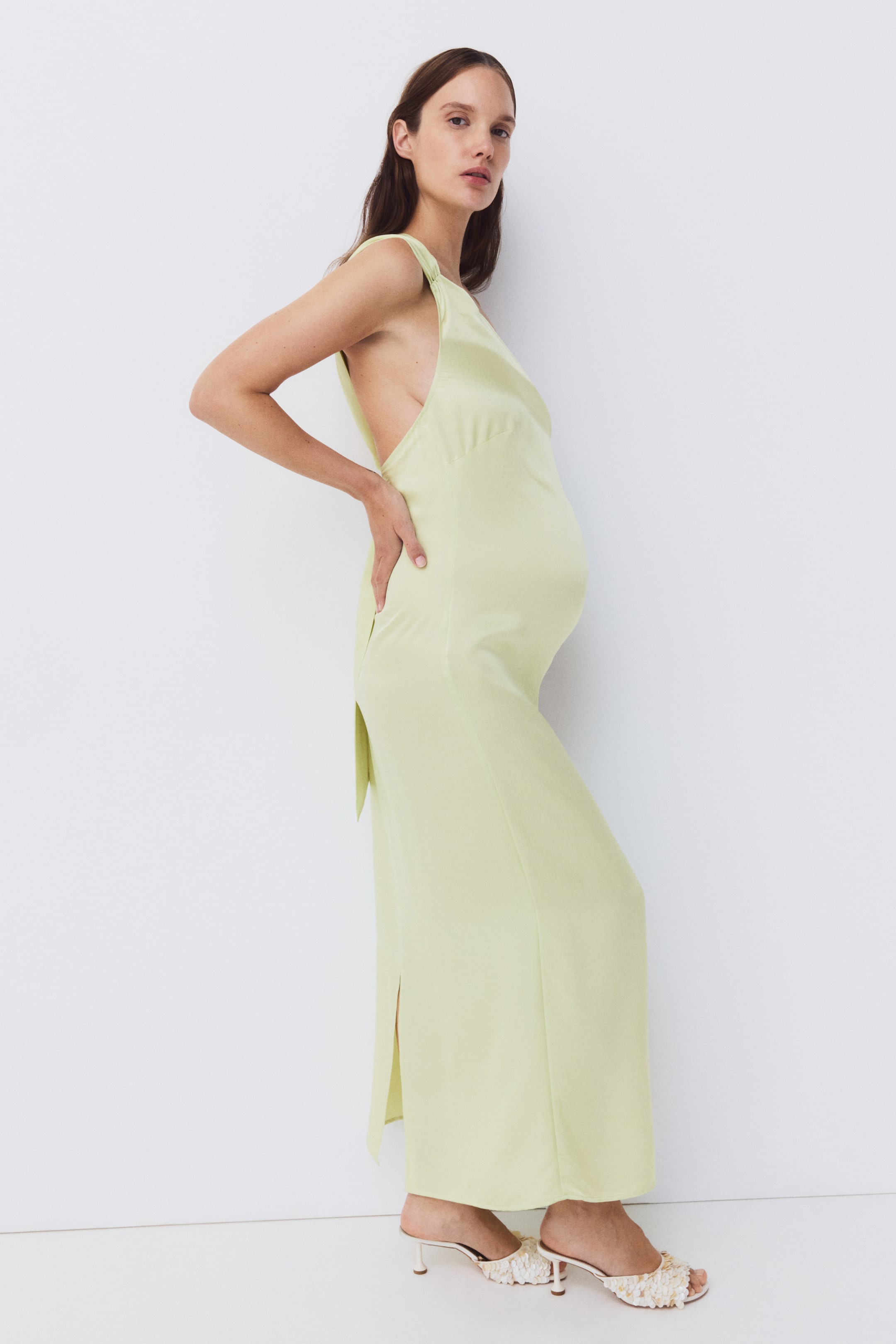 Женские платья H&M MAMA One-Shoulder Viscose Dress — фото 4