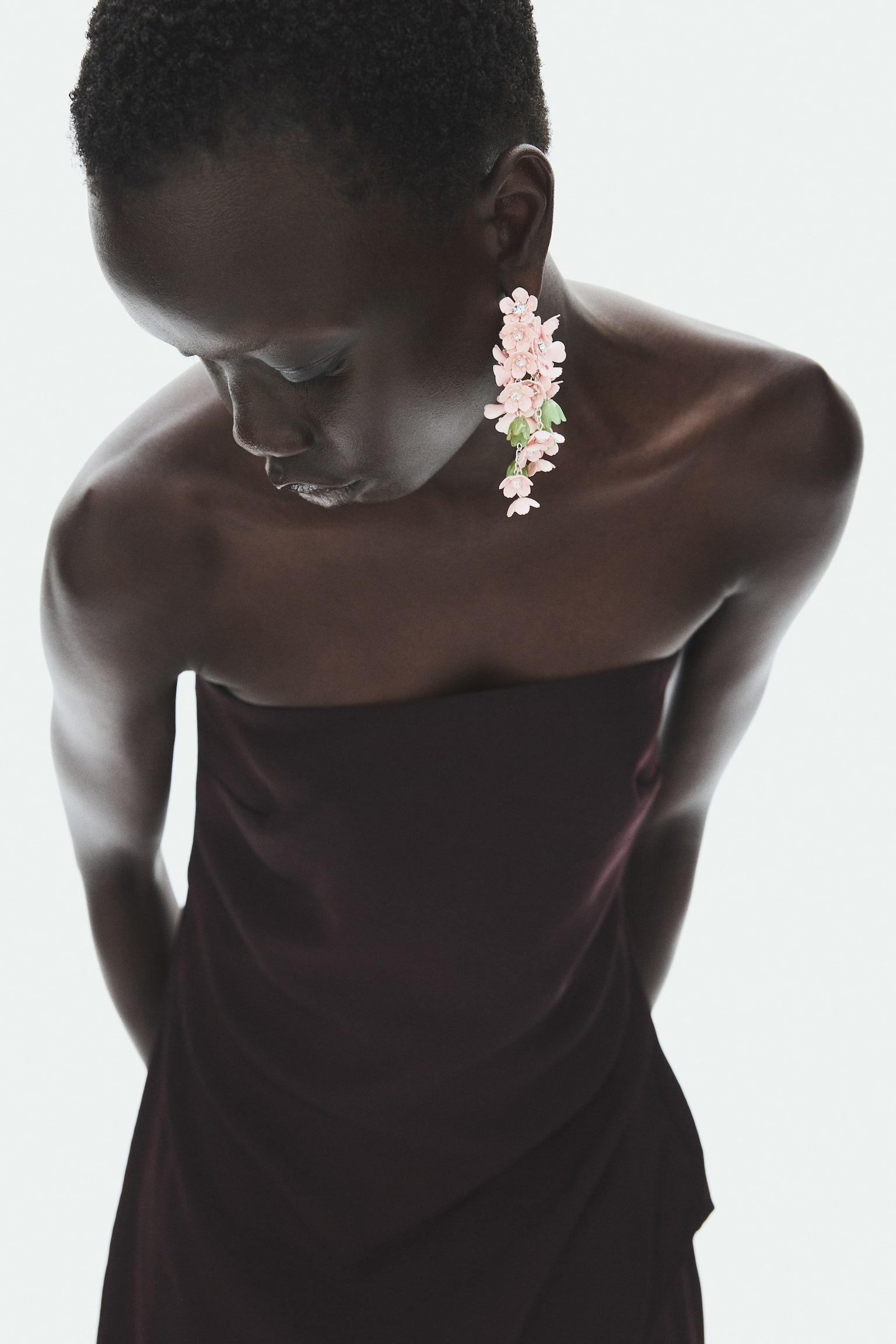 Flower-detail cluster earrings - Dusty pink - 1