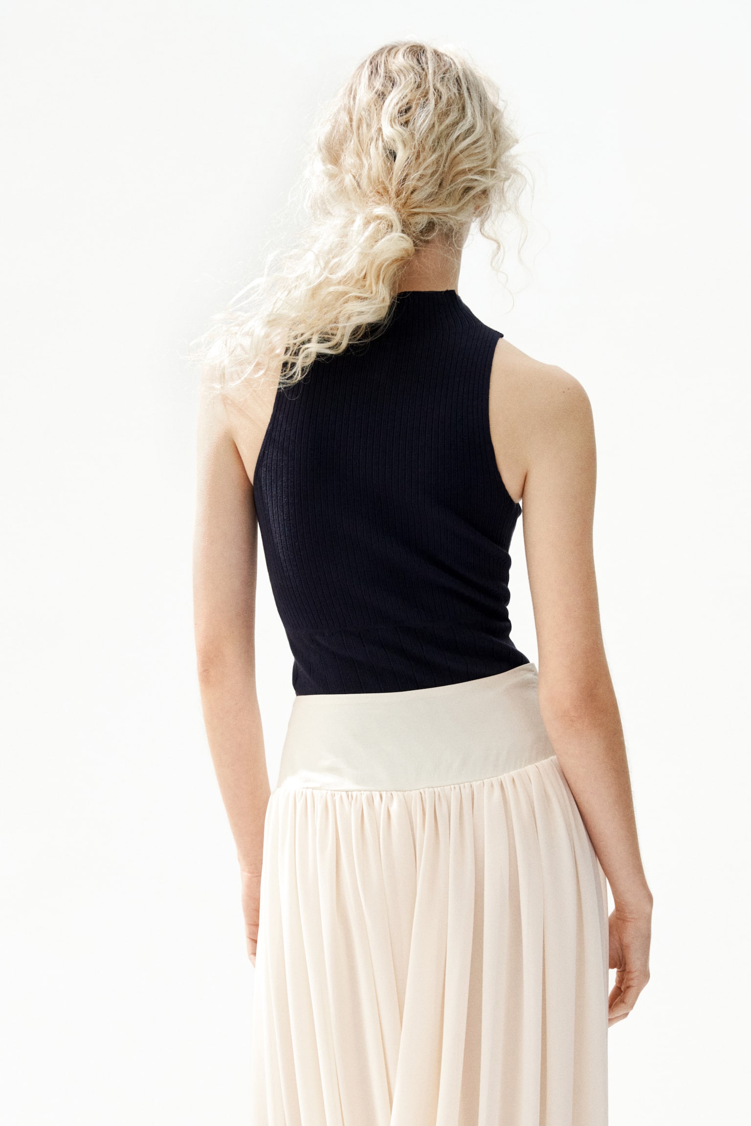 Женский топ H&M Rib-Knit Mock Turtleneck Top, цвет: Тёмно-синий — фото 5