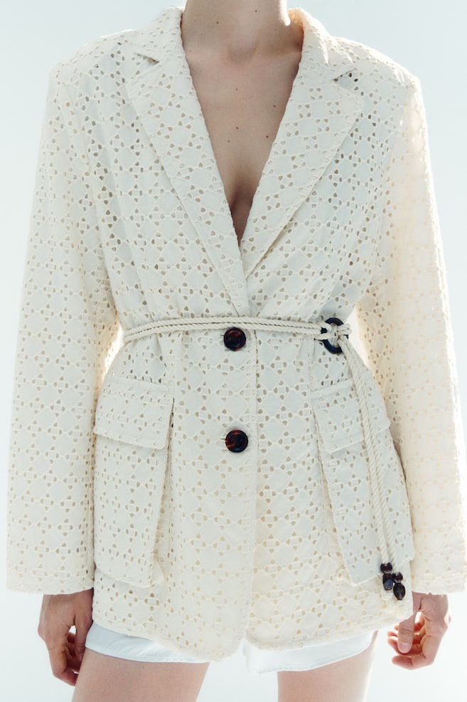 Baumwollblazer mit Broderie Anglaise - Hellbeige - 1