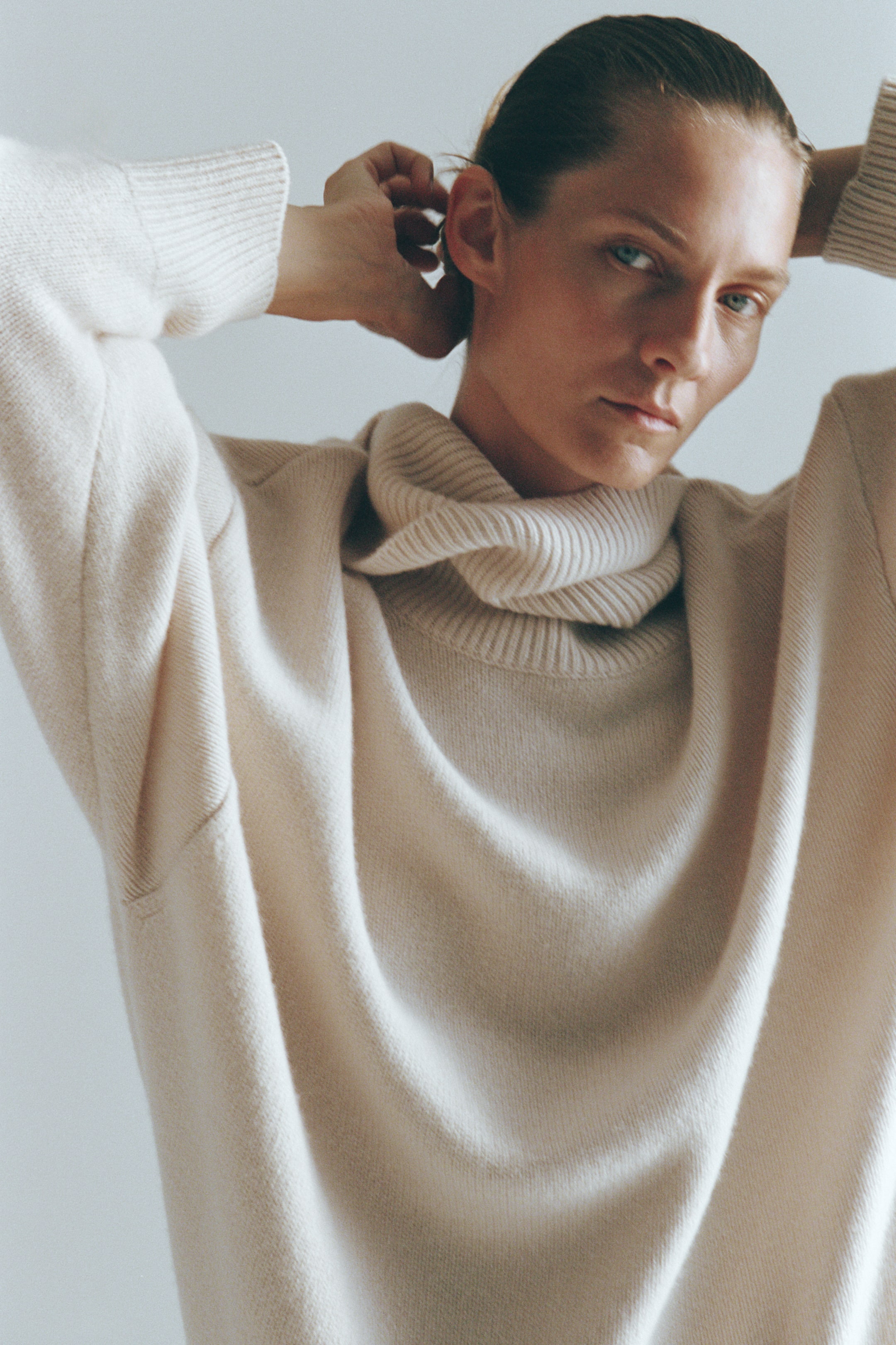 View larger image: Cashmere-Blend Turtleneck Sweater - Light beige - Ladies | H&M US 1