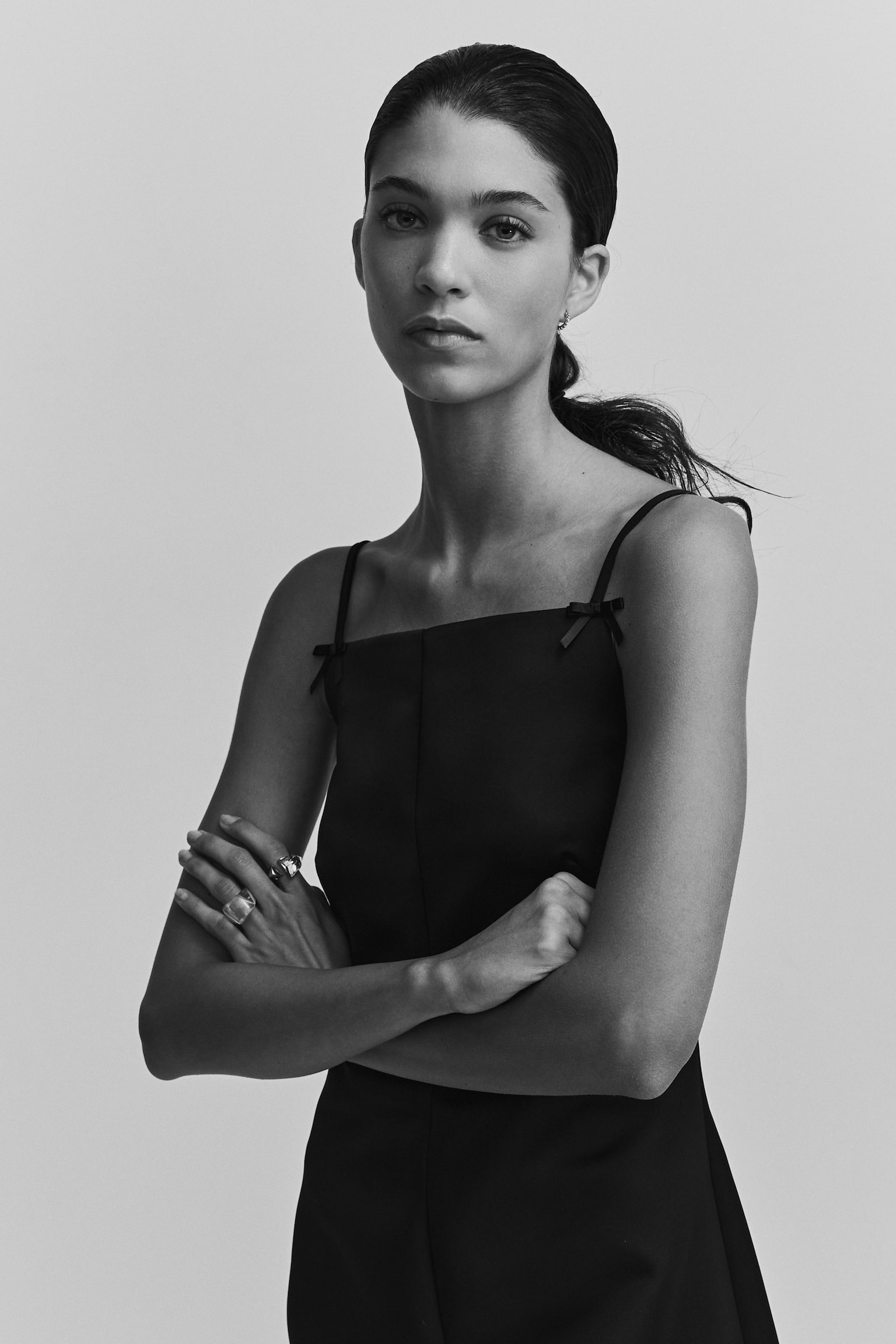 Satynowa sukienka na ramiączkach - Czarny/Burgundowy - 4