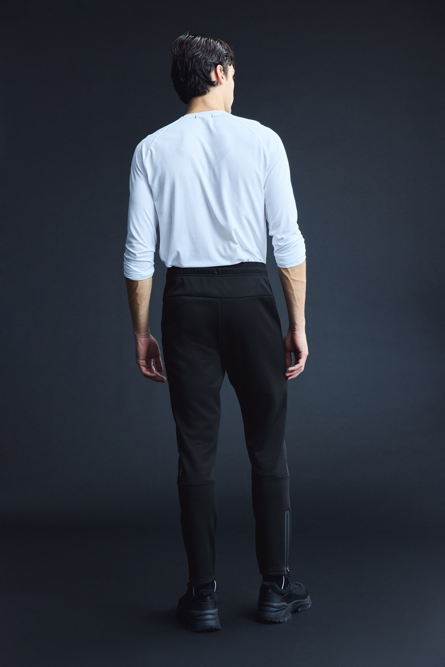 Warming sports joggers with ThermoMove™ - Black - 8