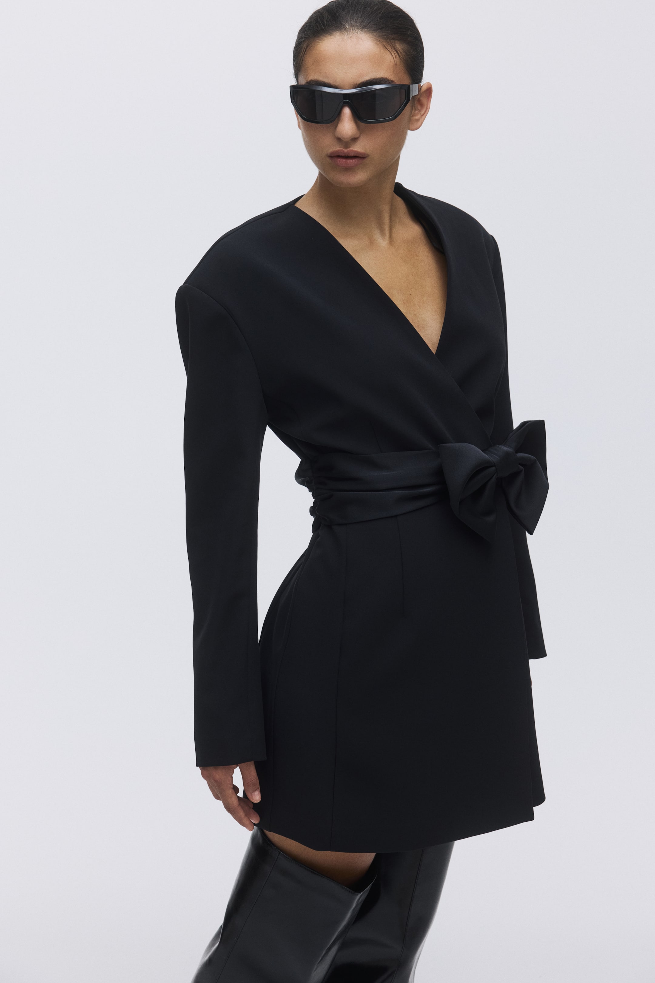 View larger image: Bow-detail dress - Black - Ladies | H&M SG 1