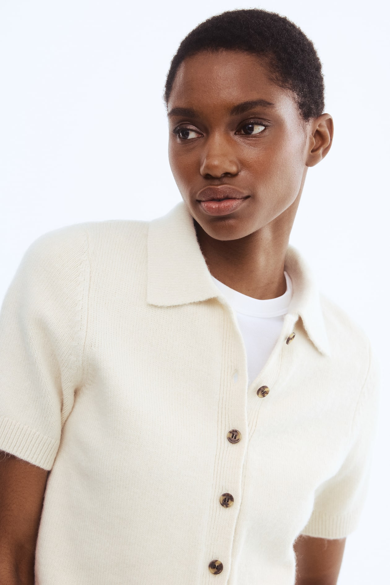 Short-Sleeved Cardigan with Collar