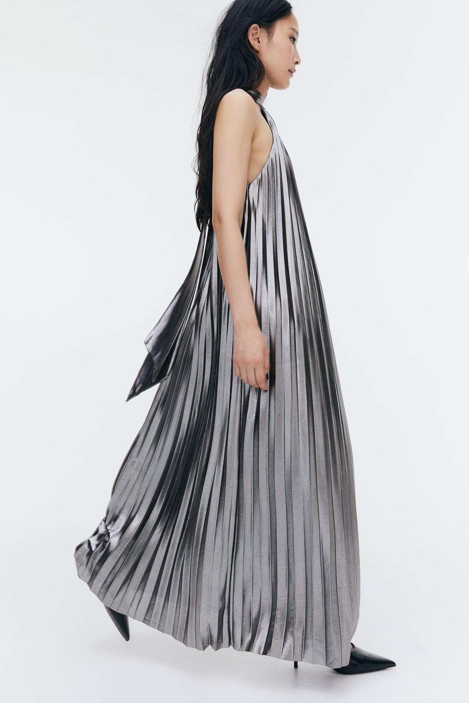 Pleated tie-neck dress - Silver-coloured - 6