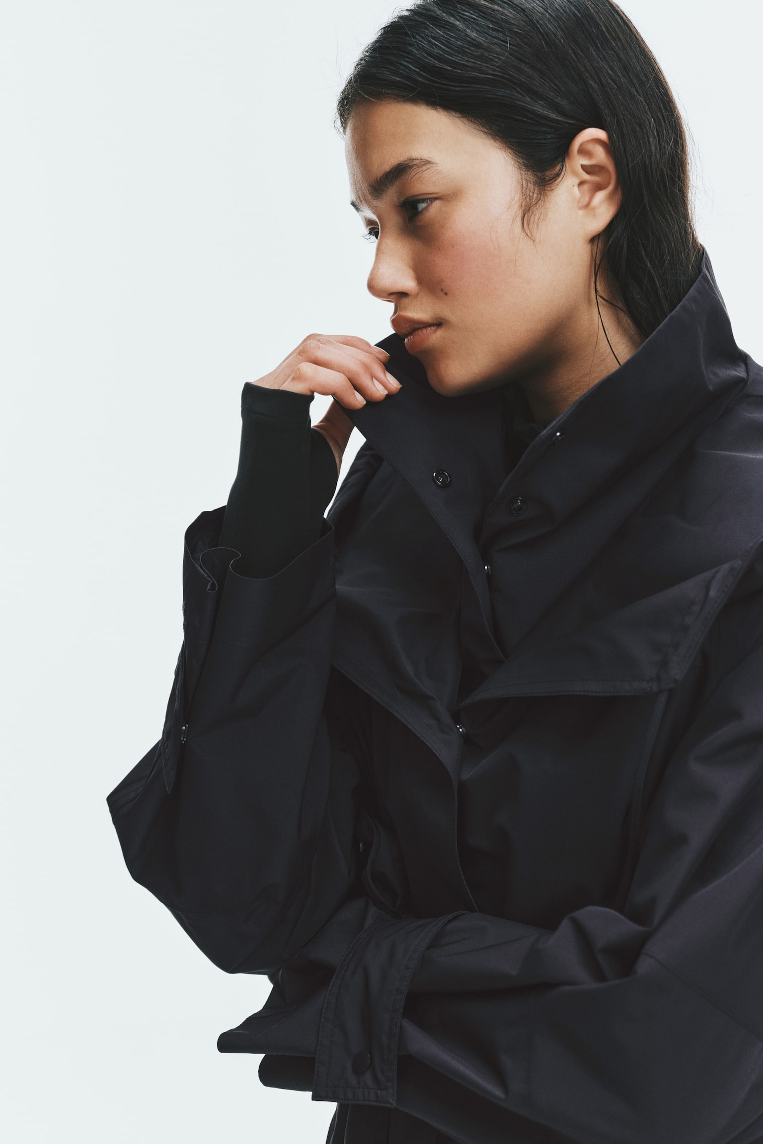 Женские куртки H&M Raincoat with StormMove™, цвет: Чёрный — фото 6