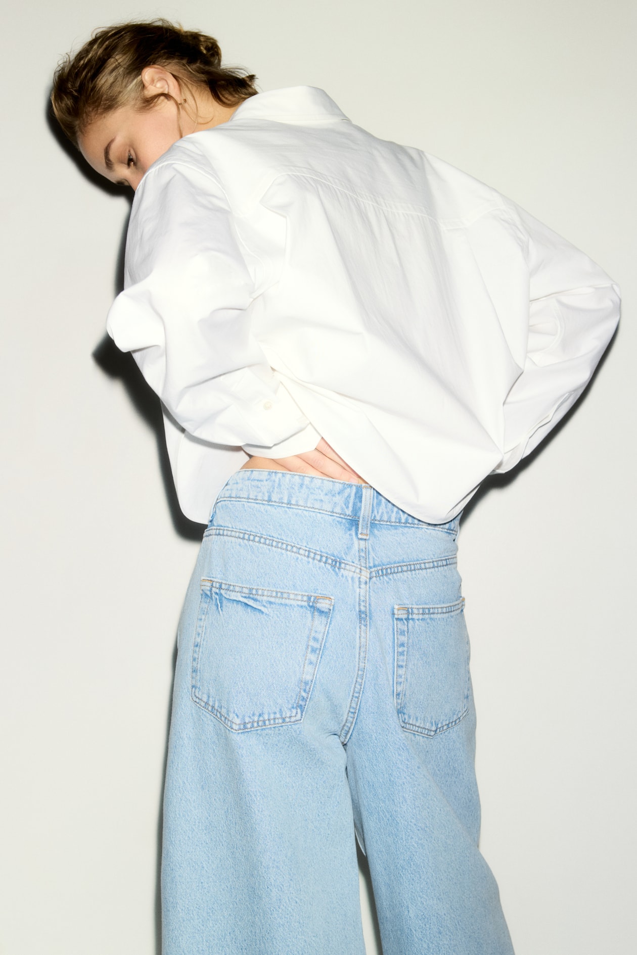 High-Waist Barrel-Leg Ankle Jeans - image 2