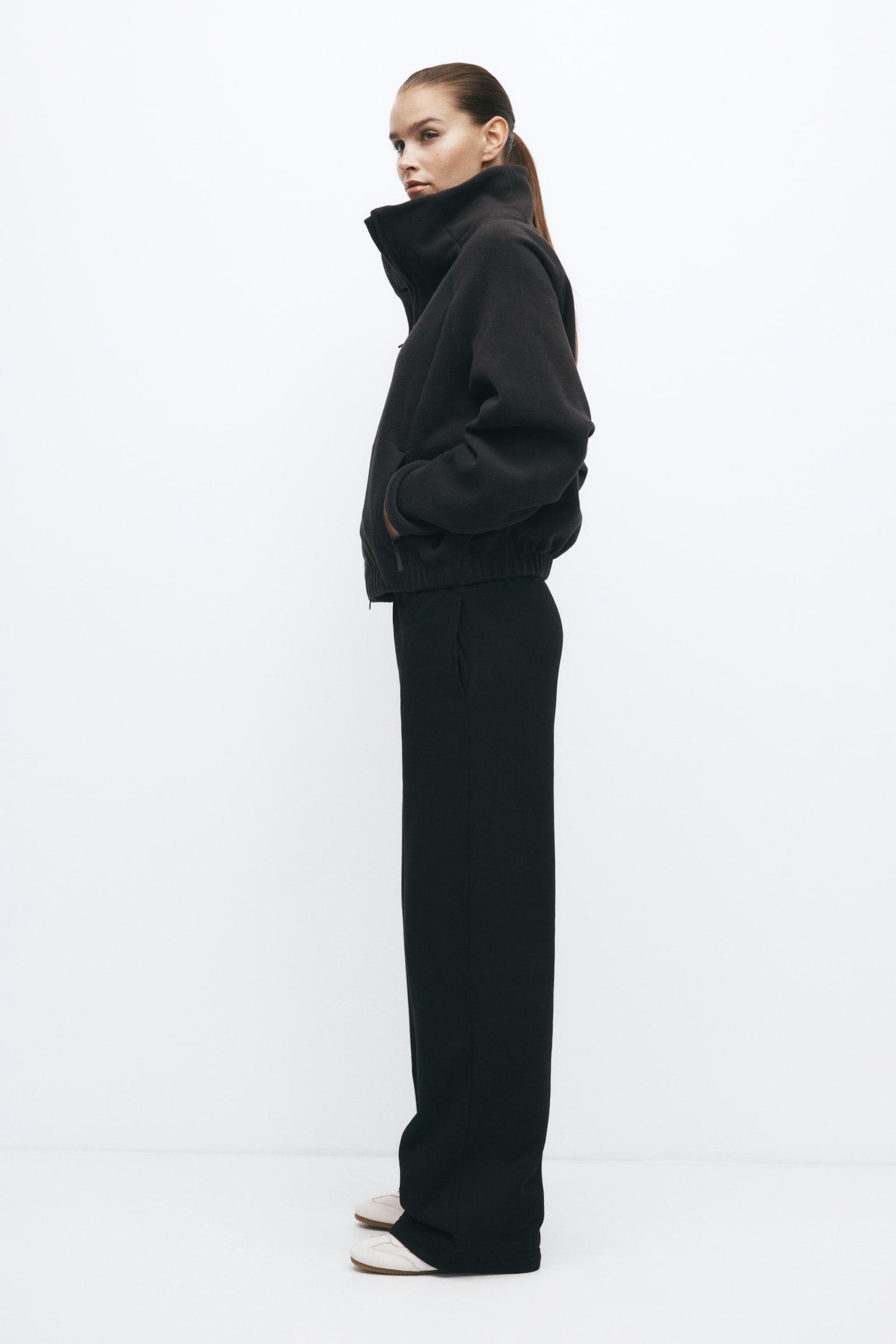 Женская куртка H&M Move Activewear Fleece, цвет: Чёрный — фото 6