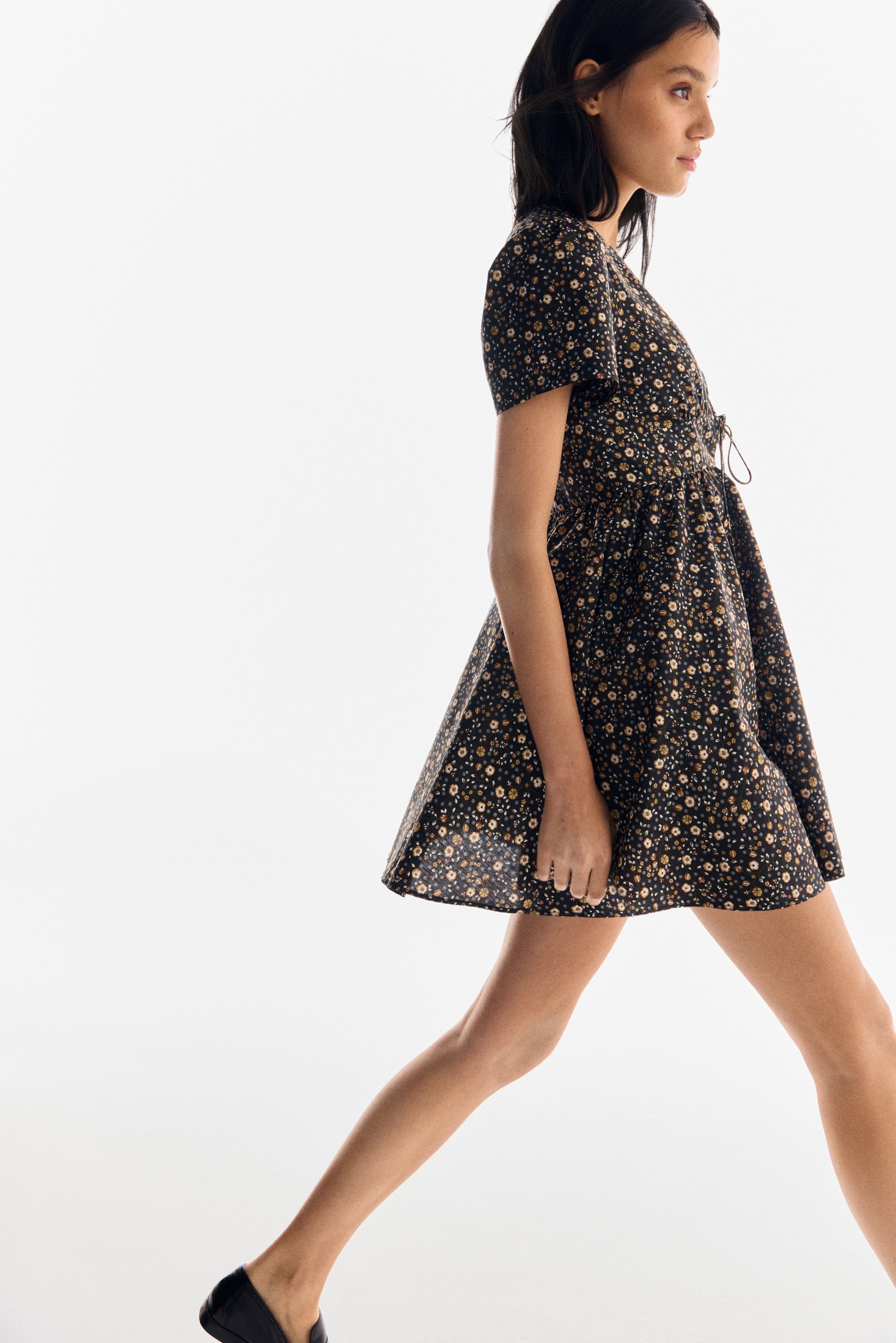 Black Short Dresses | A-Line, T-Shirt & Long Sleeve | H&M GB