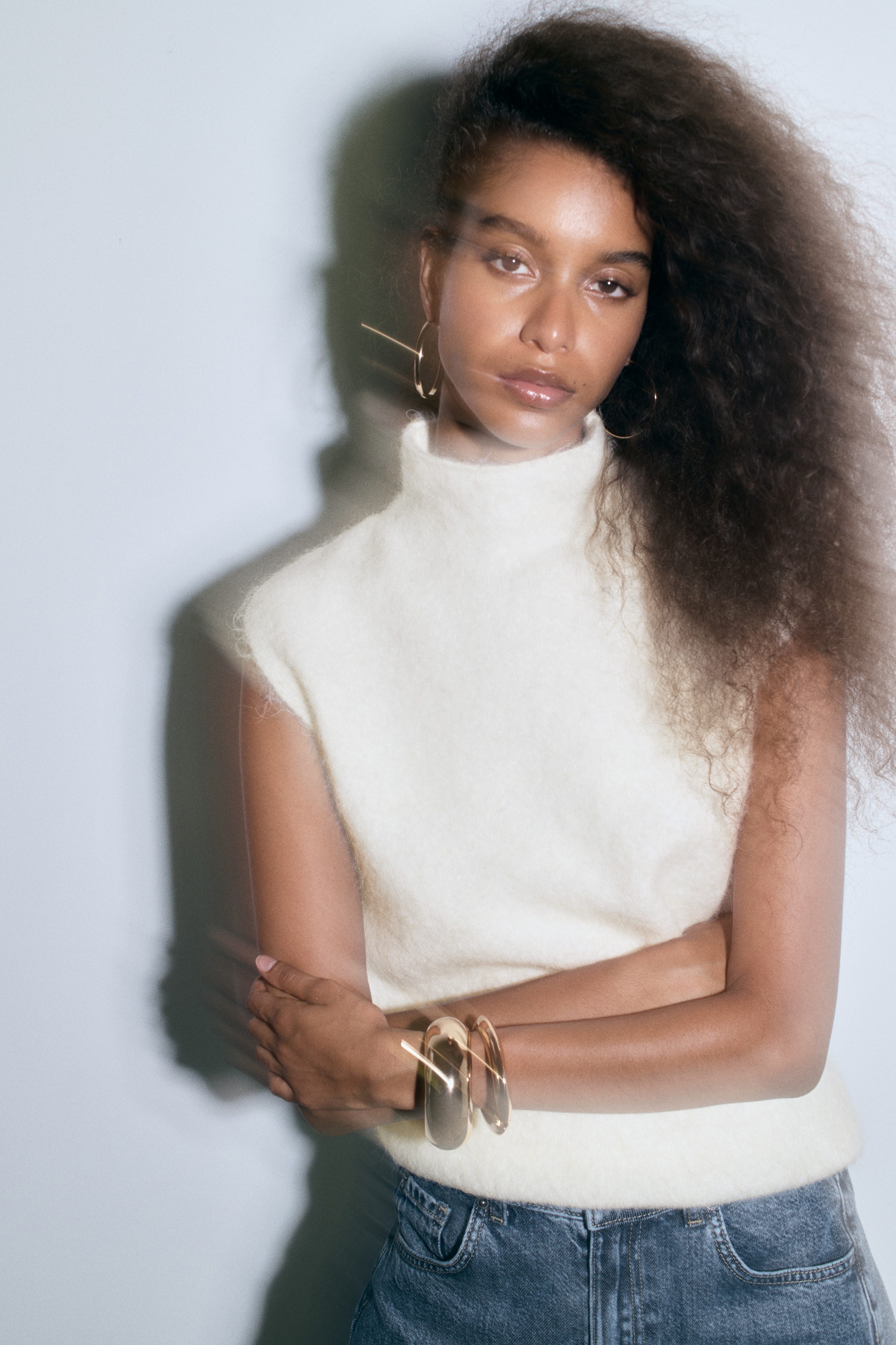 Pull sans manches avec col cheminéeModèle