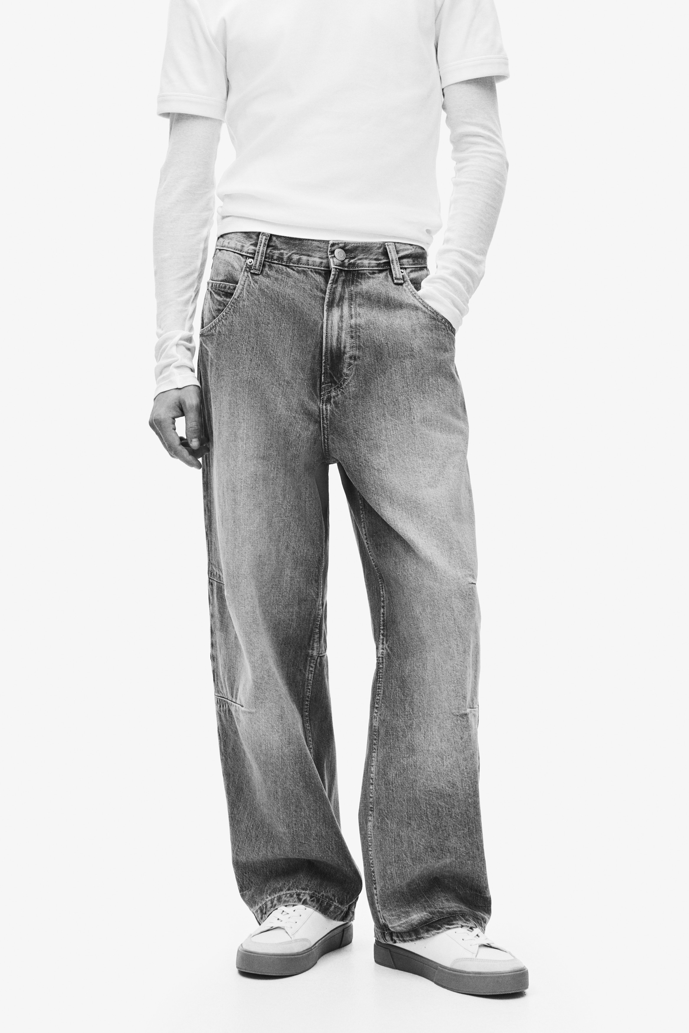 Men's Light denim blue Baggy Darted Jeans | H&M US
