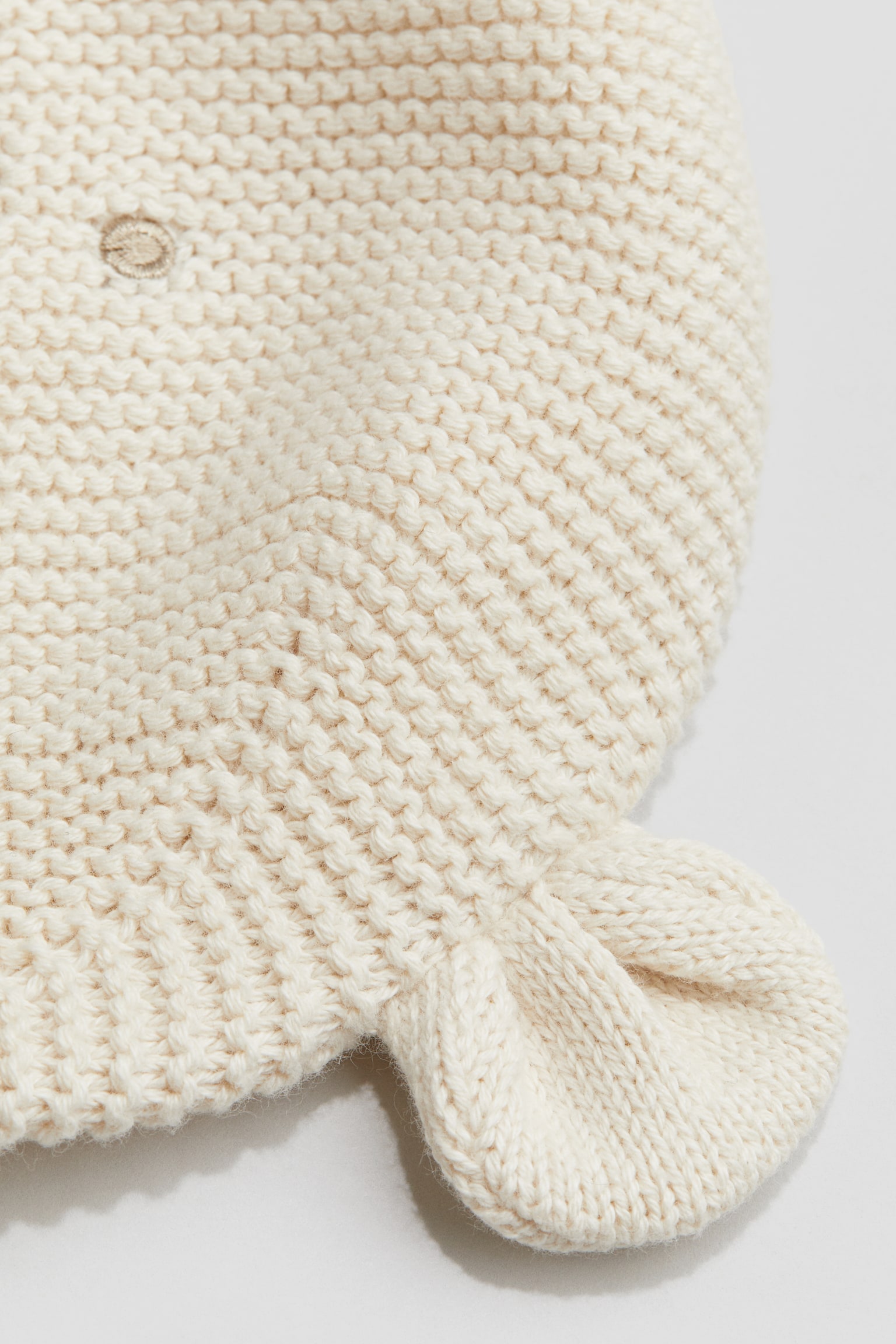 Knitted chin-tie beanie - Light beige - 2