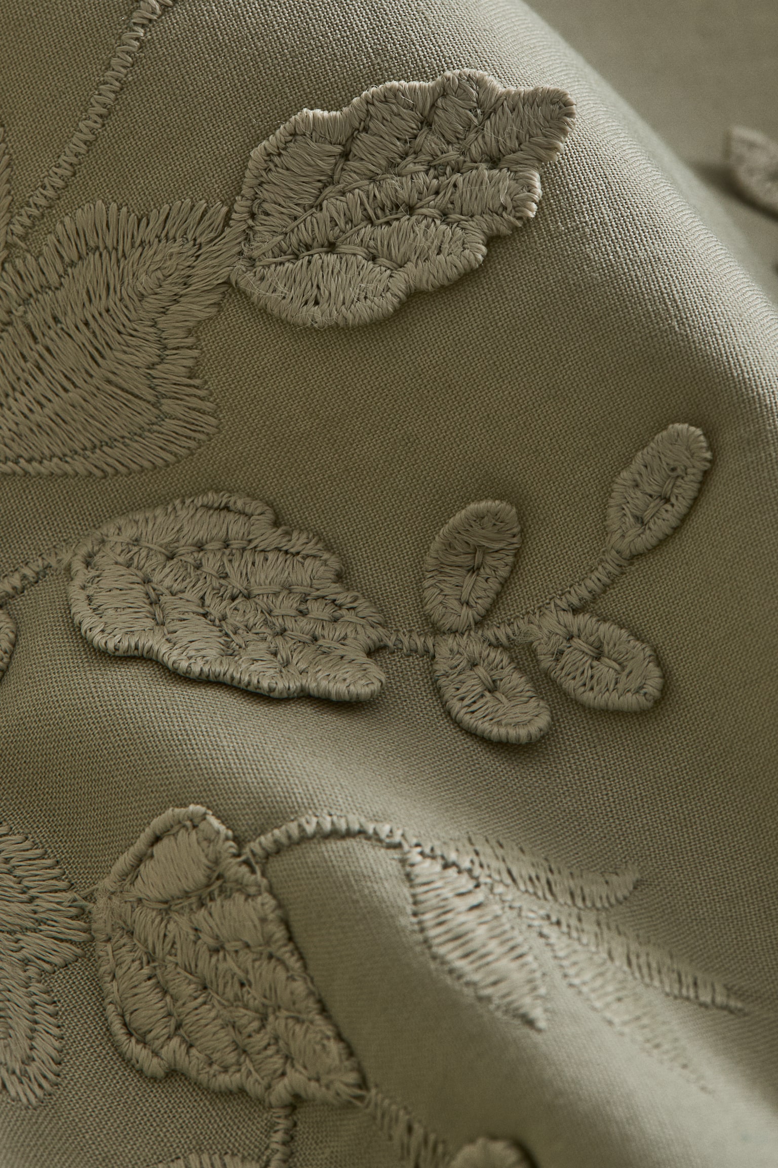 Embroidery-detail cotton pillowcase - Light khaki green/Floral/Light beige/Floral/White/Floral/Light yellow/Floral - 3