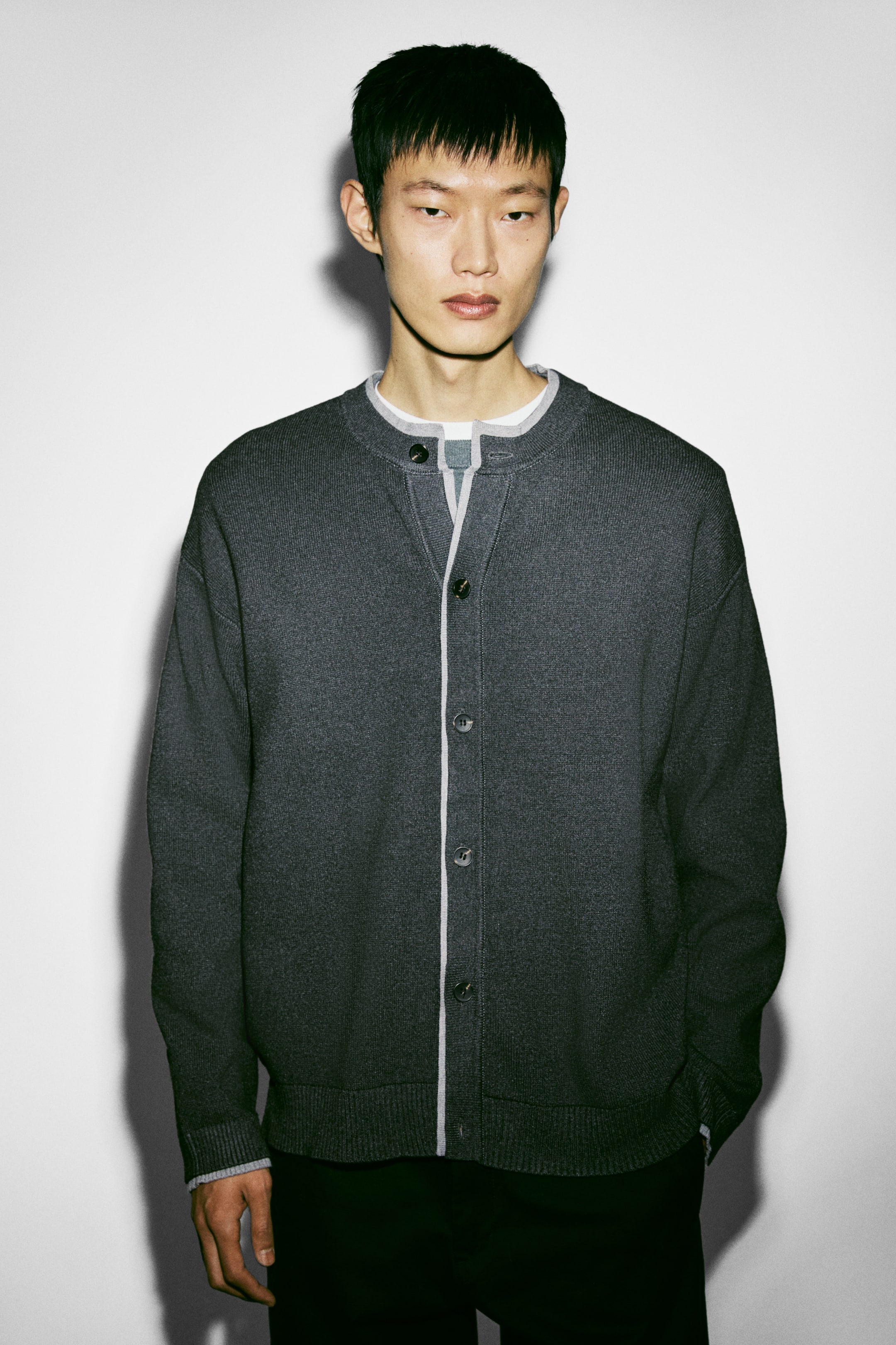 拡大画像を表示: ニットカーディガン - ダークグレーメランジ - Men | H&M JP 1