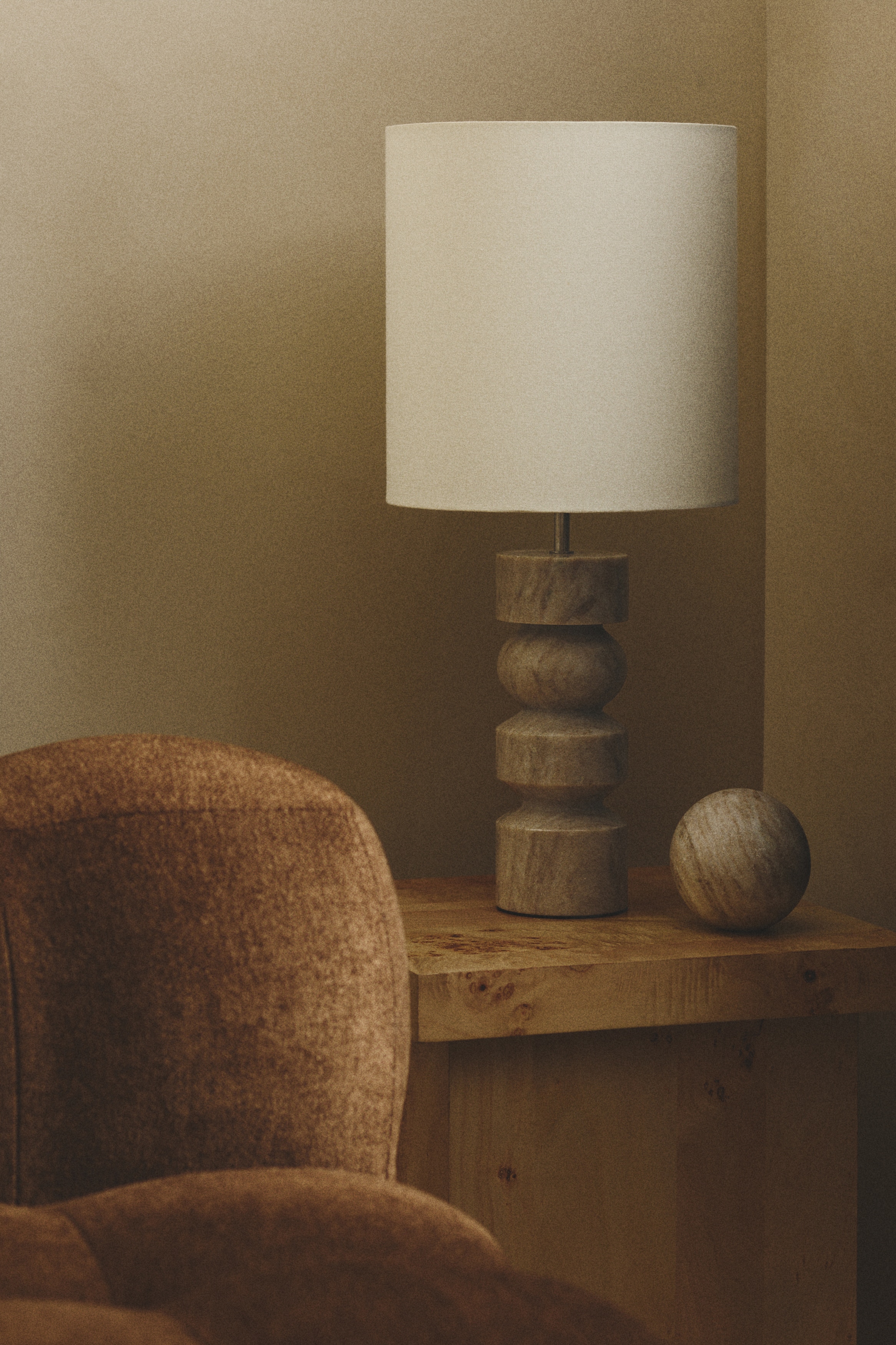 Mramorová stolní lampa - Béžová/mramor