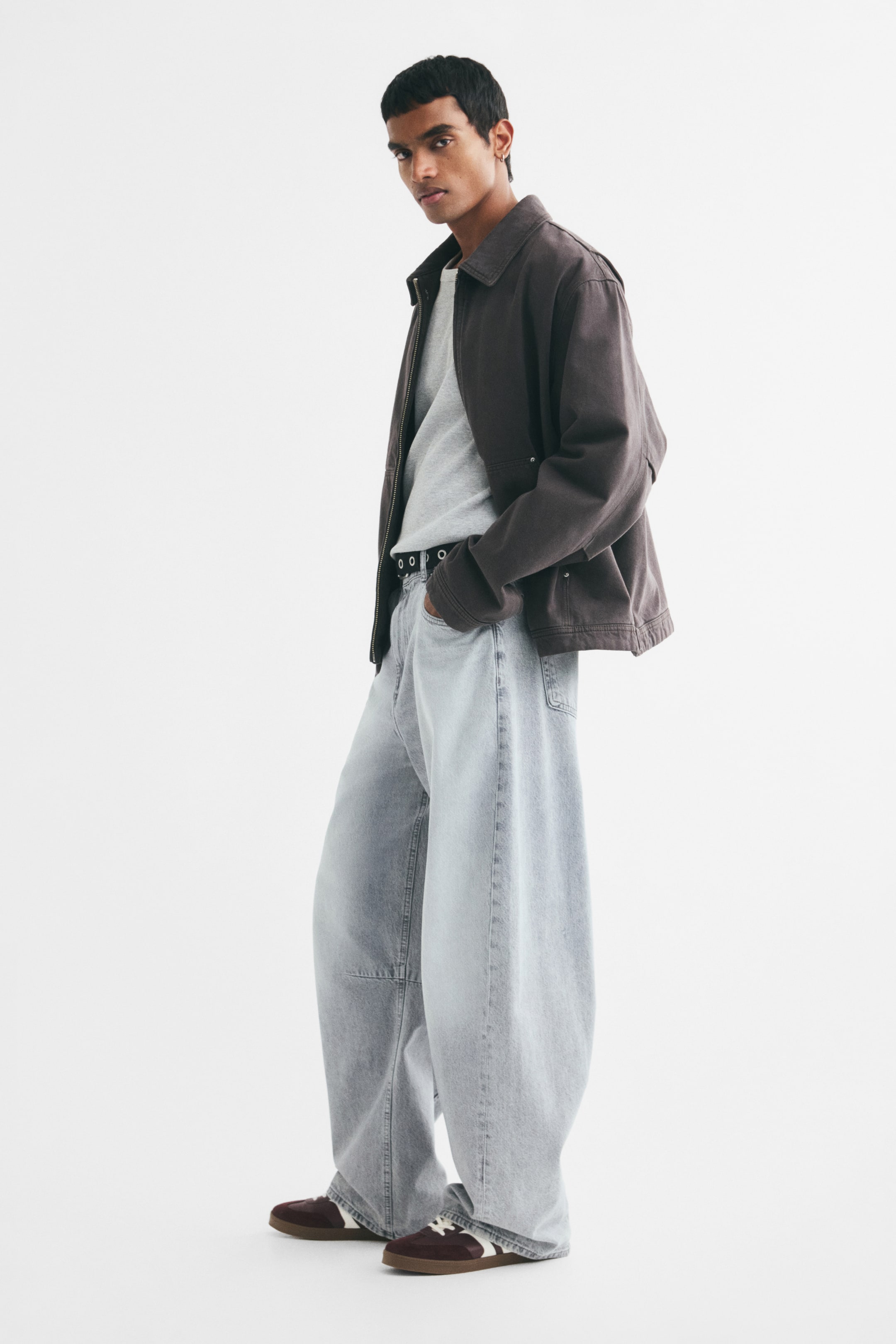 Baggy Barrel-Leg Jeans