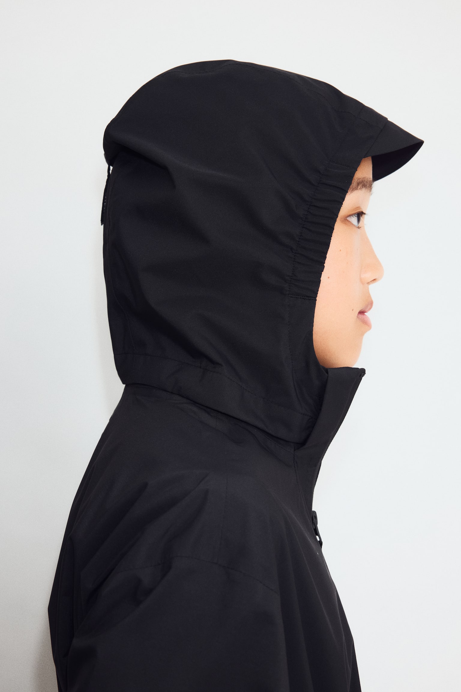 Детская куртка H&M Move Rain Jacket with StormMove™, цвет: Чёрный — фото 5