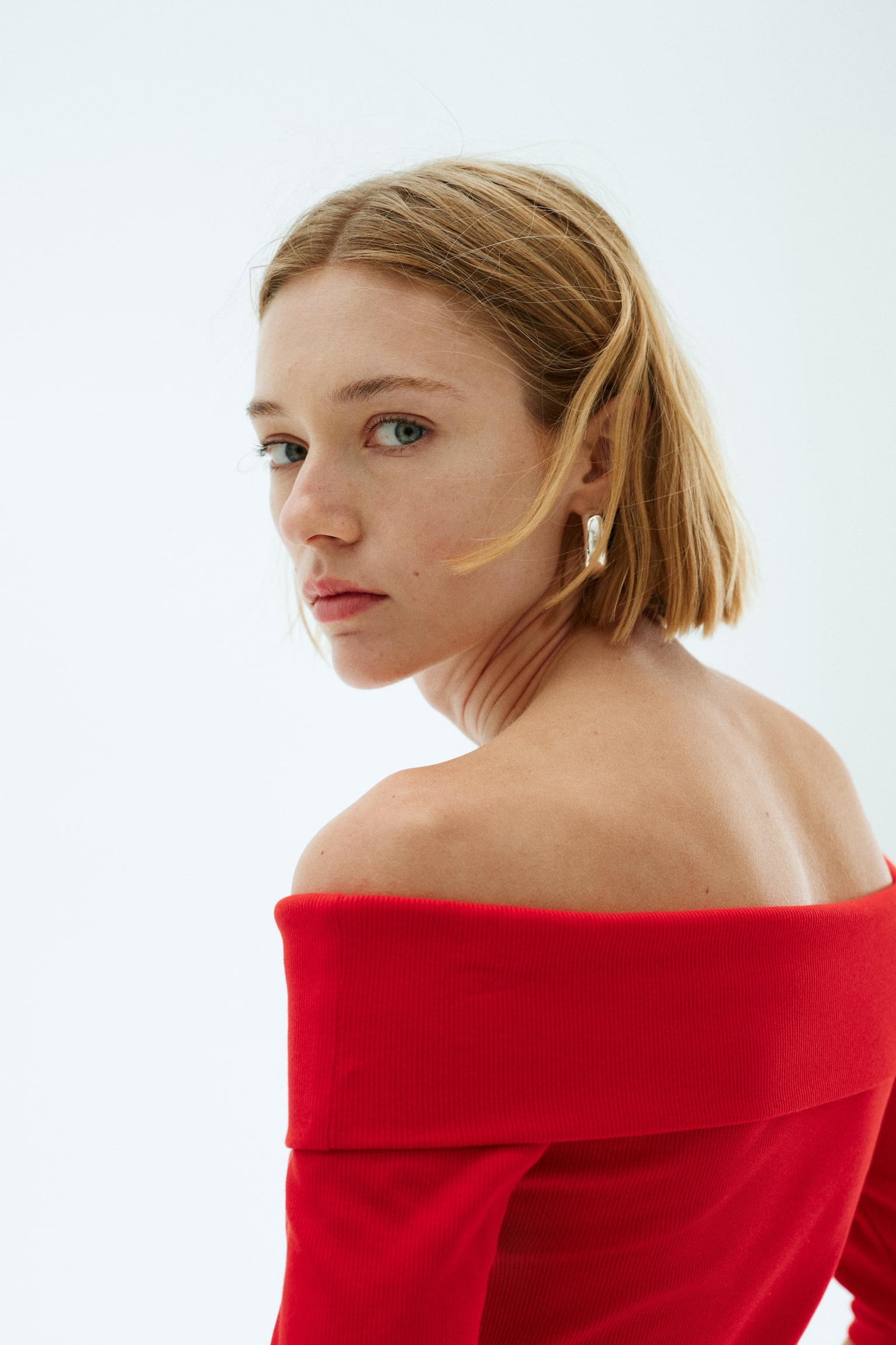 Omuzları Açık Ribanalı Üst - Parlak kırmızı/Siyah/Zeytin yeşili - 5