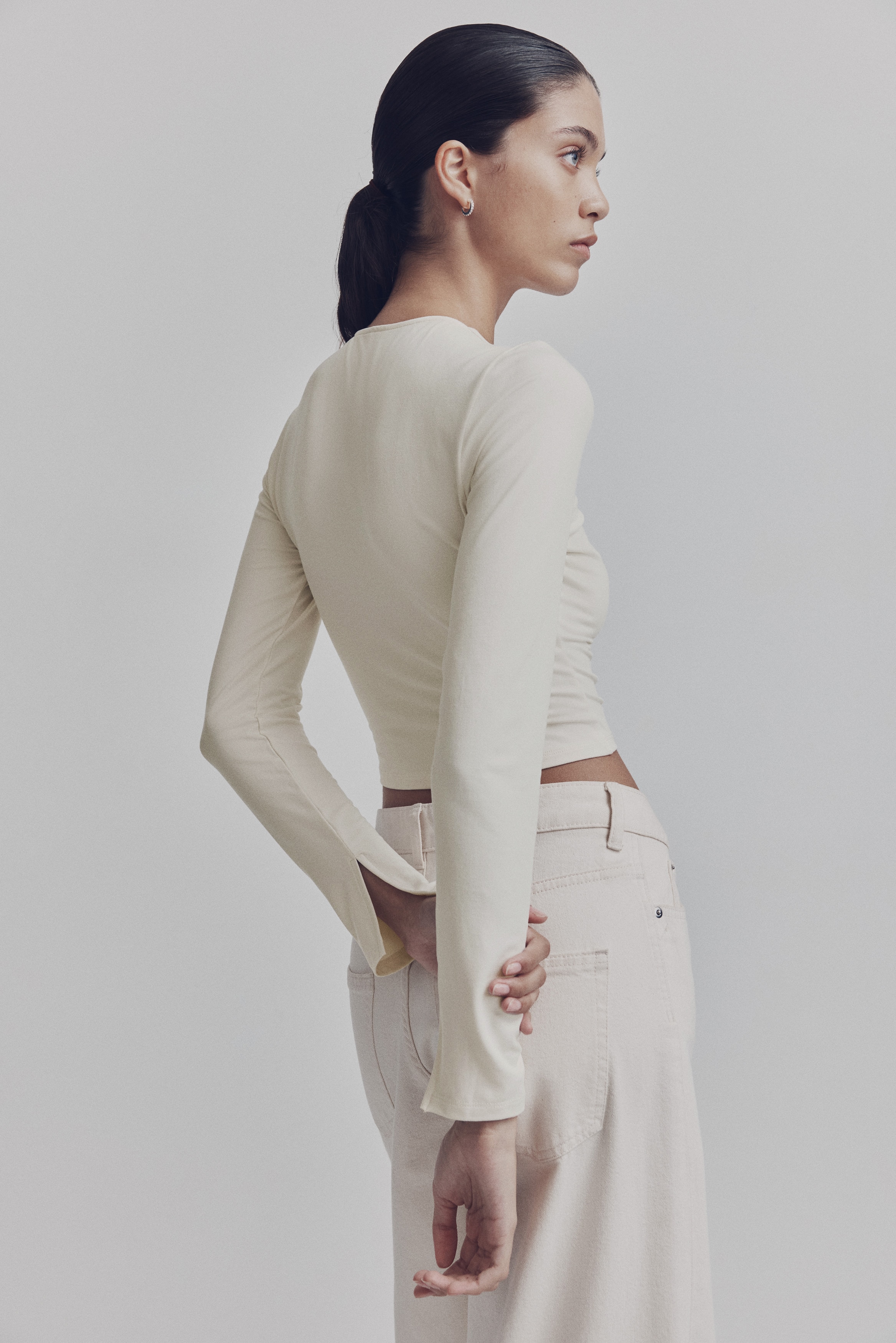 Twist-detail top