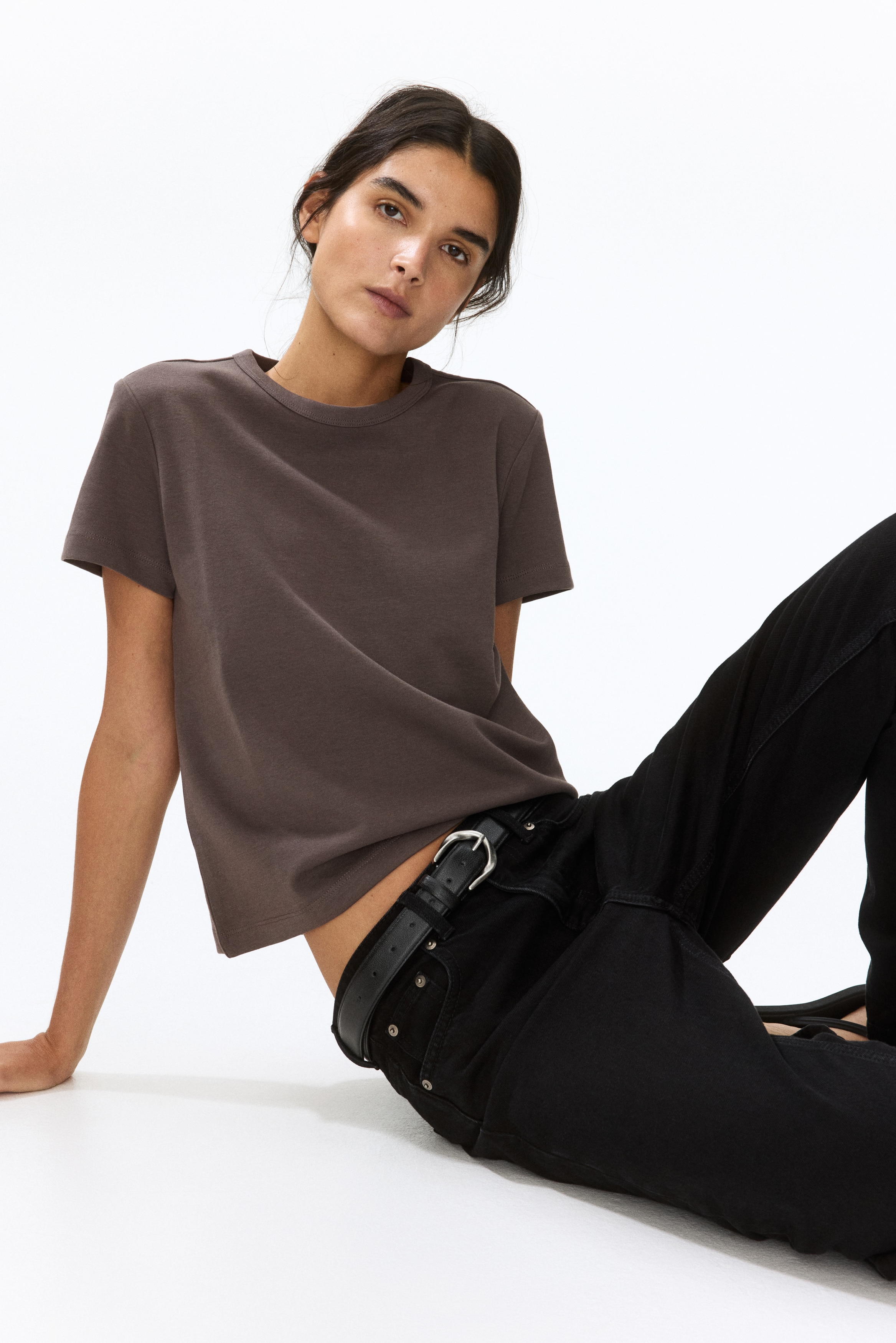T-shirt justa - Toupeira escuro/Branco/Preto/Bege claro/Azul marinho/Riscas