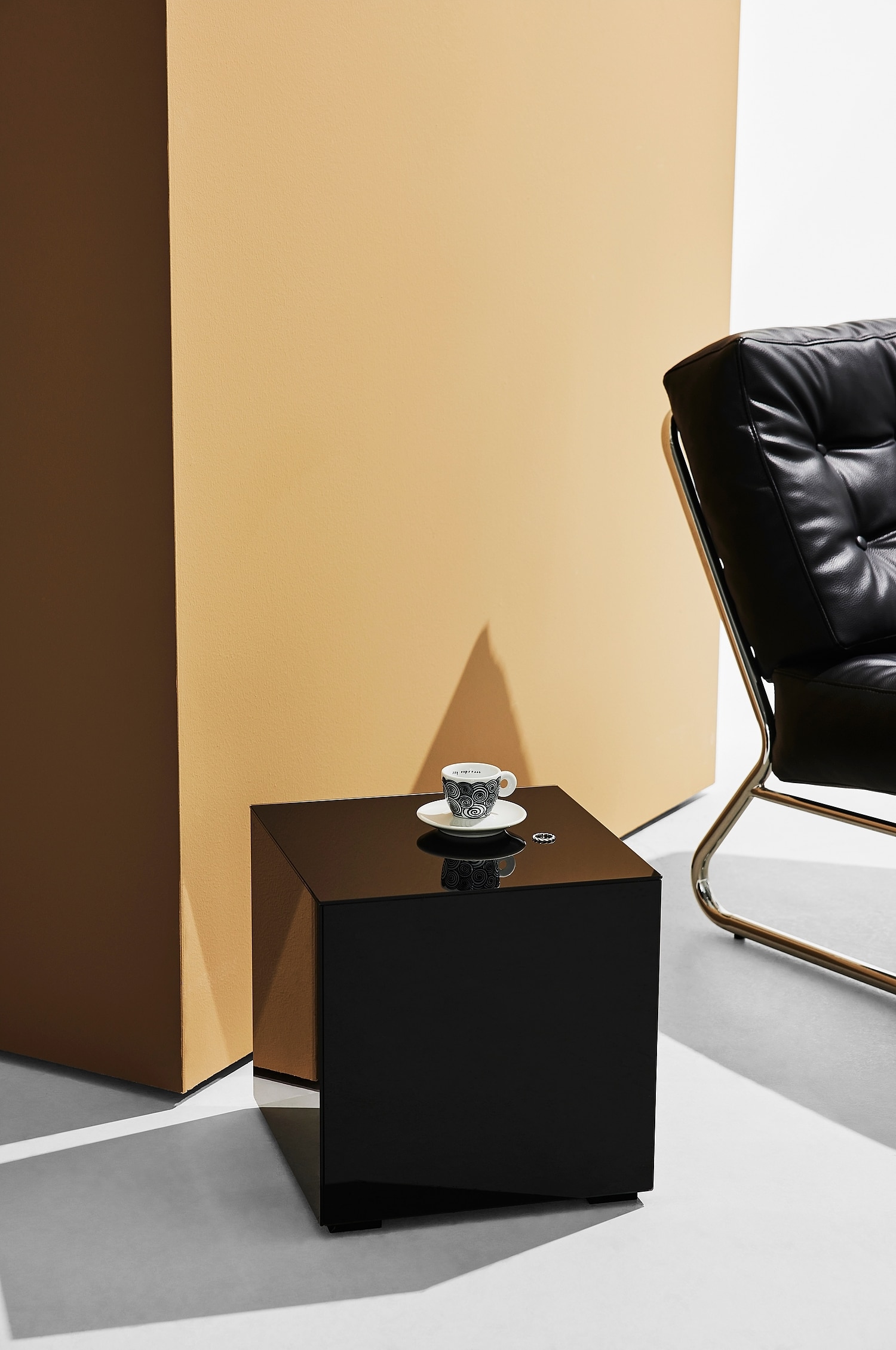 Pop Cube In Coloured Glass - Black/Beige/Lilac/Pea Green/Yellow/Red