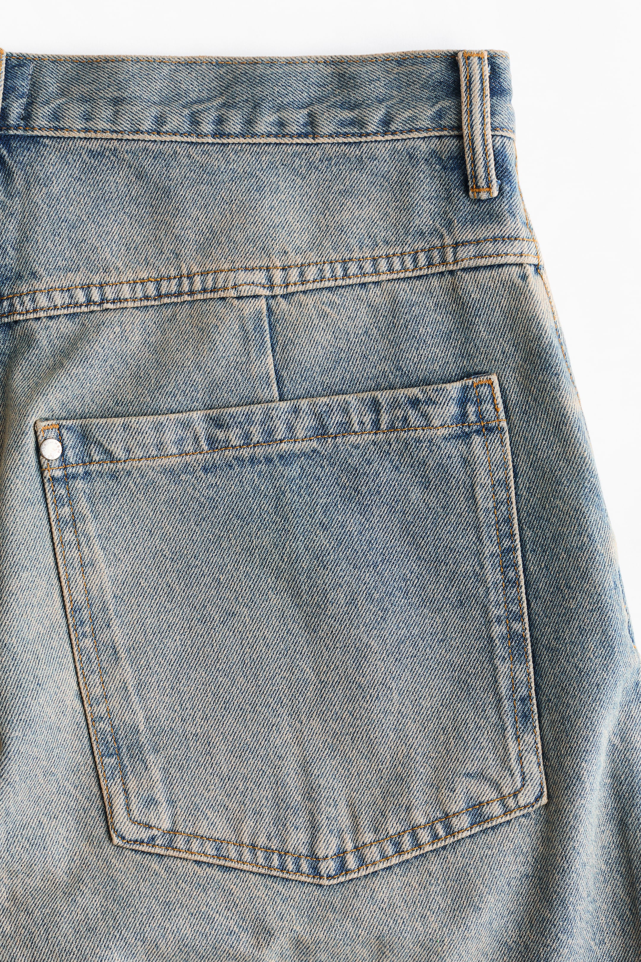Short ample tonneau en denim