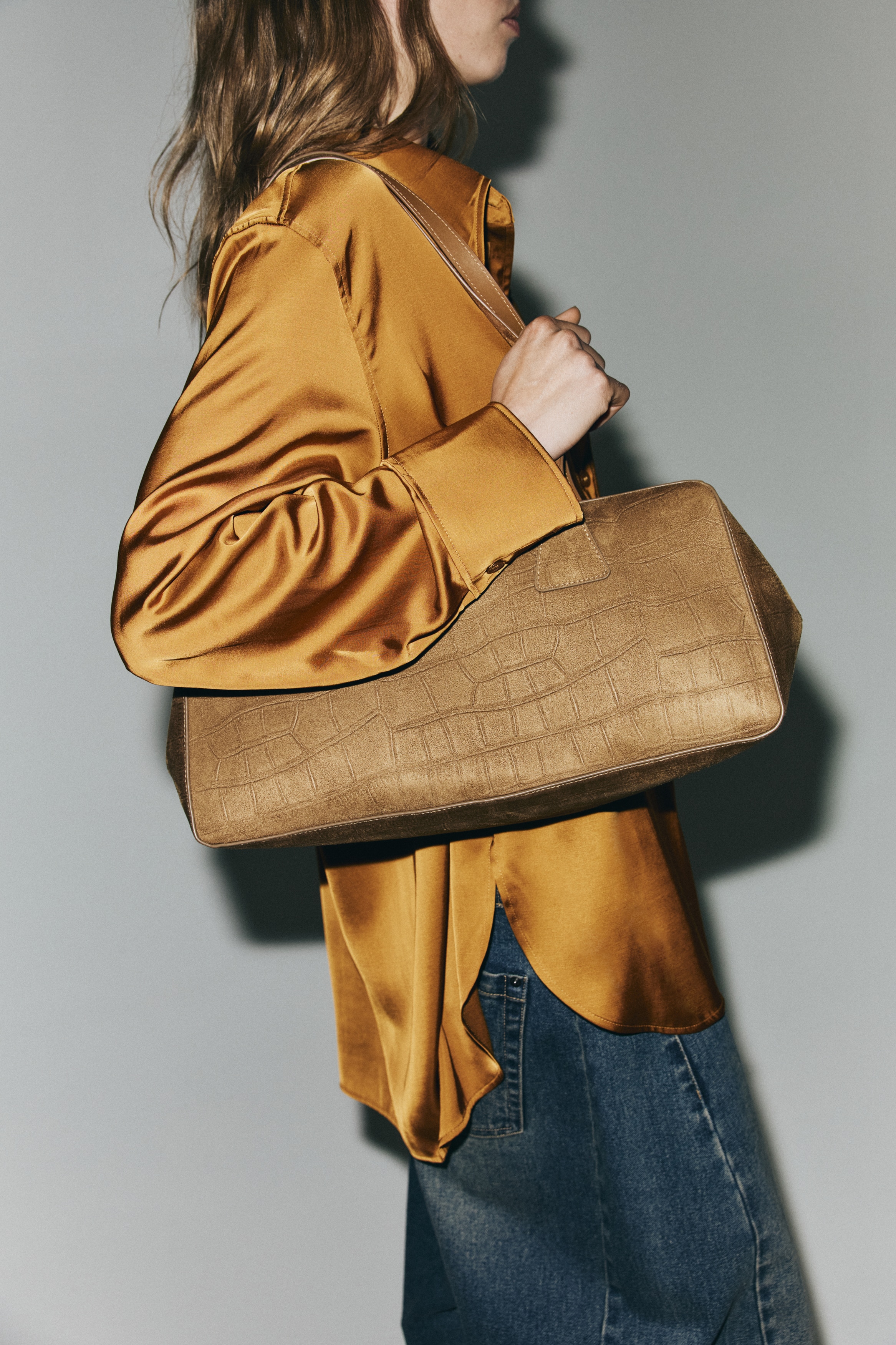 H & M - オーバーサイズ サテンシャツ - イエロー