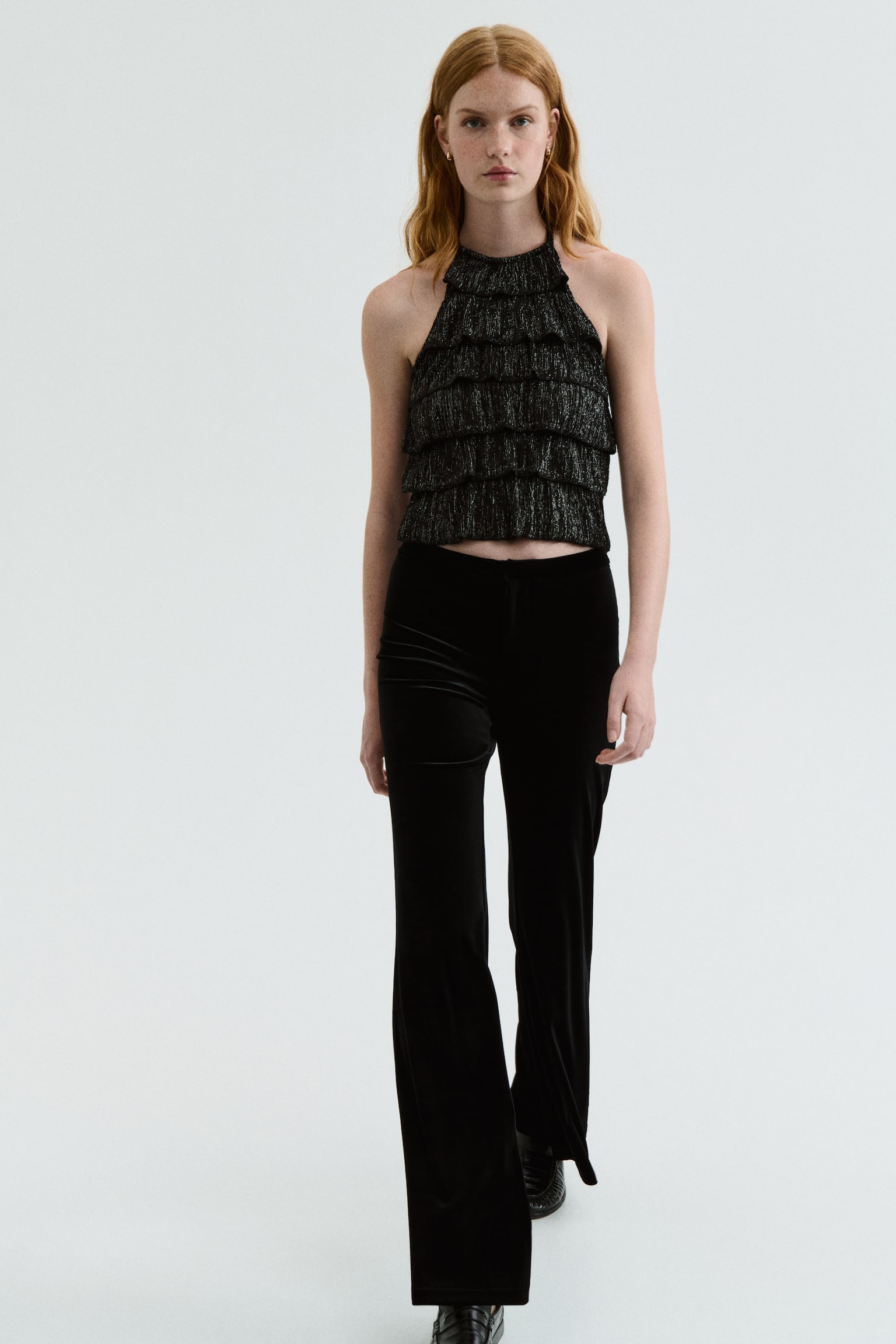 Halterneck-topp med volanger - Svart - 6