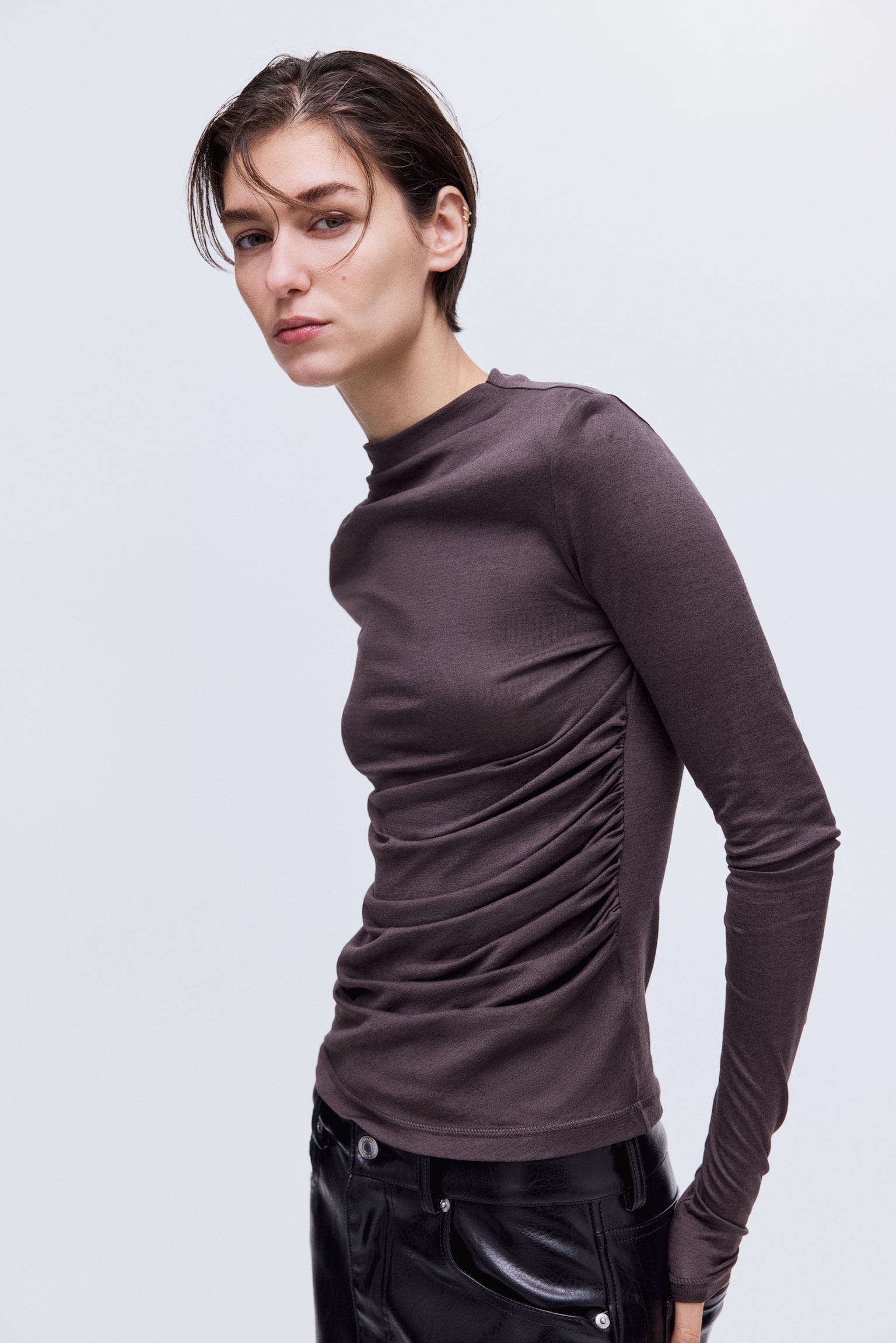 Draped silk-blend top - Truffle grey/Black - 4